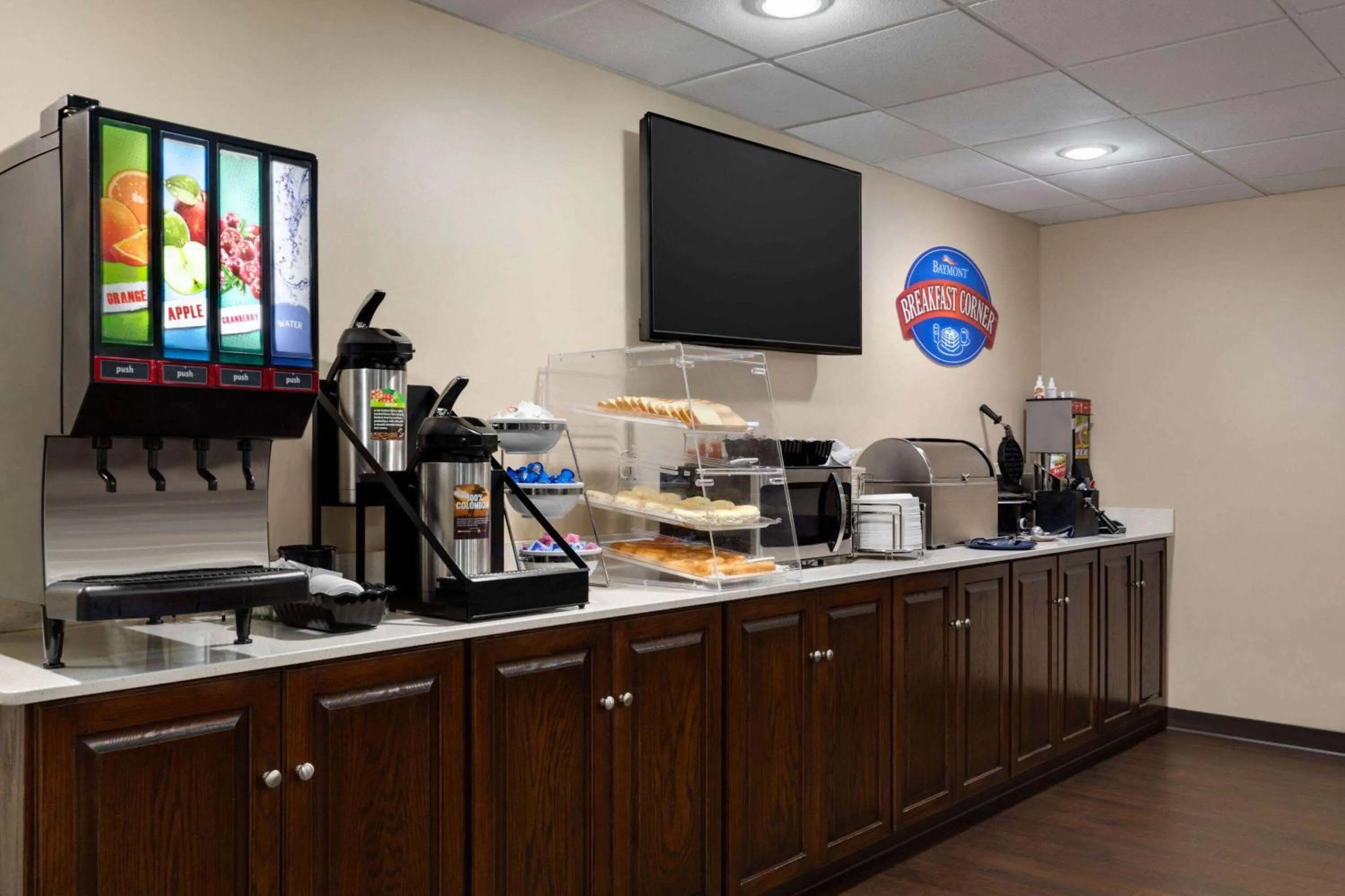 Breakfast in Baymont by Wyndham Lynchburg