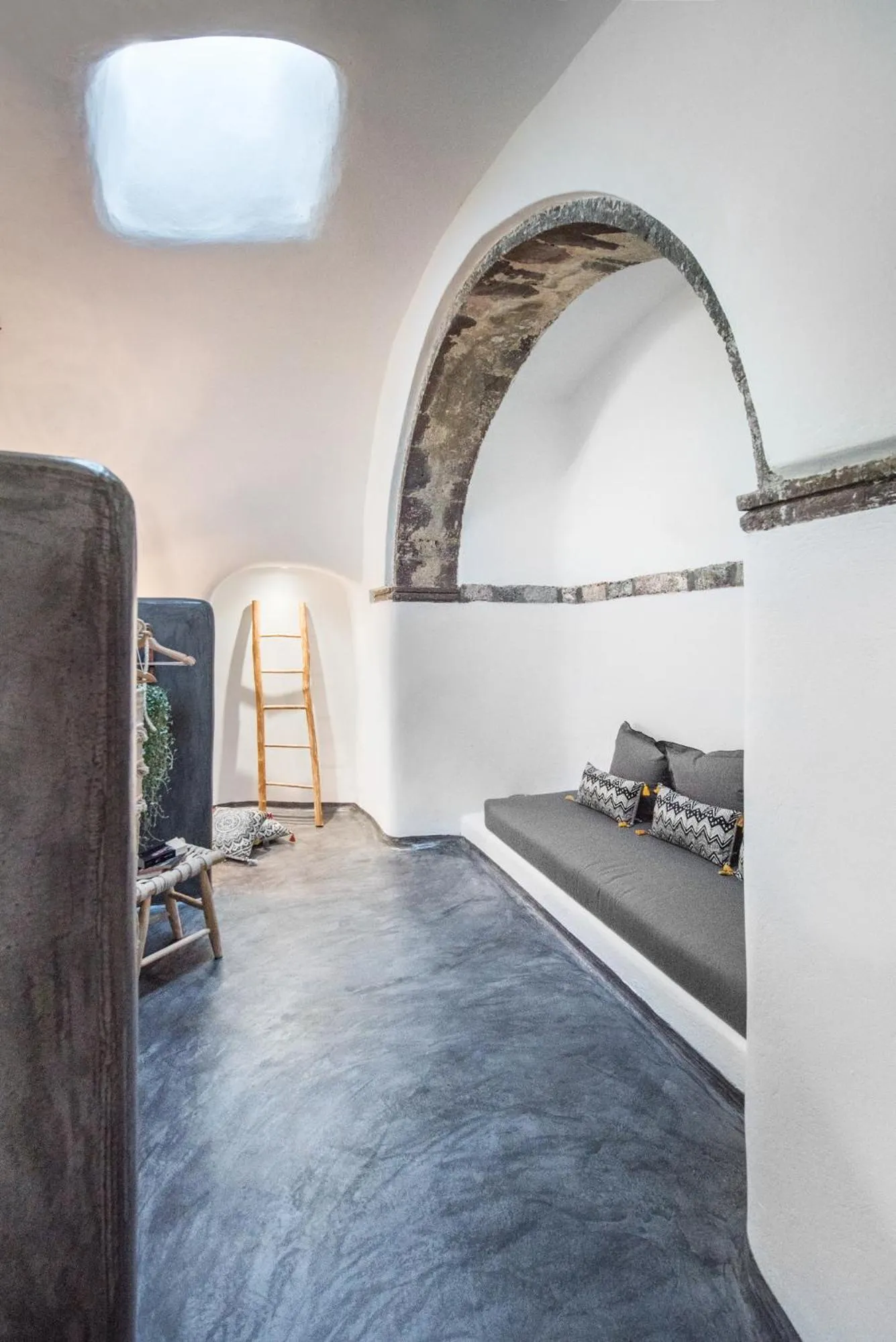 Bed in Sophia Finikia Villas