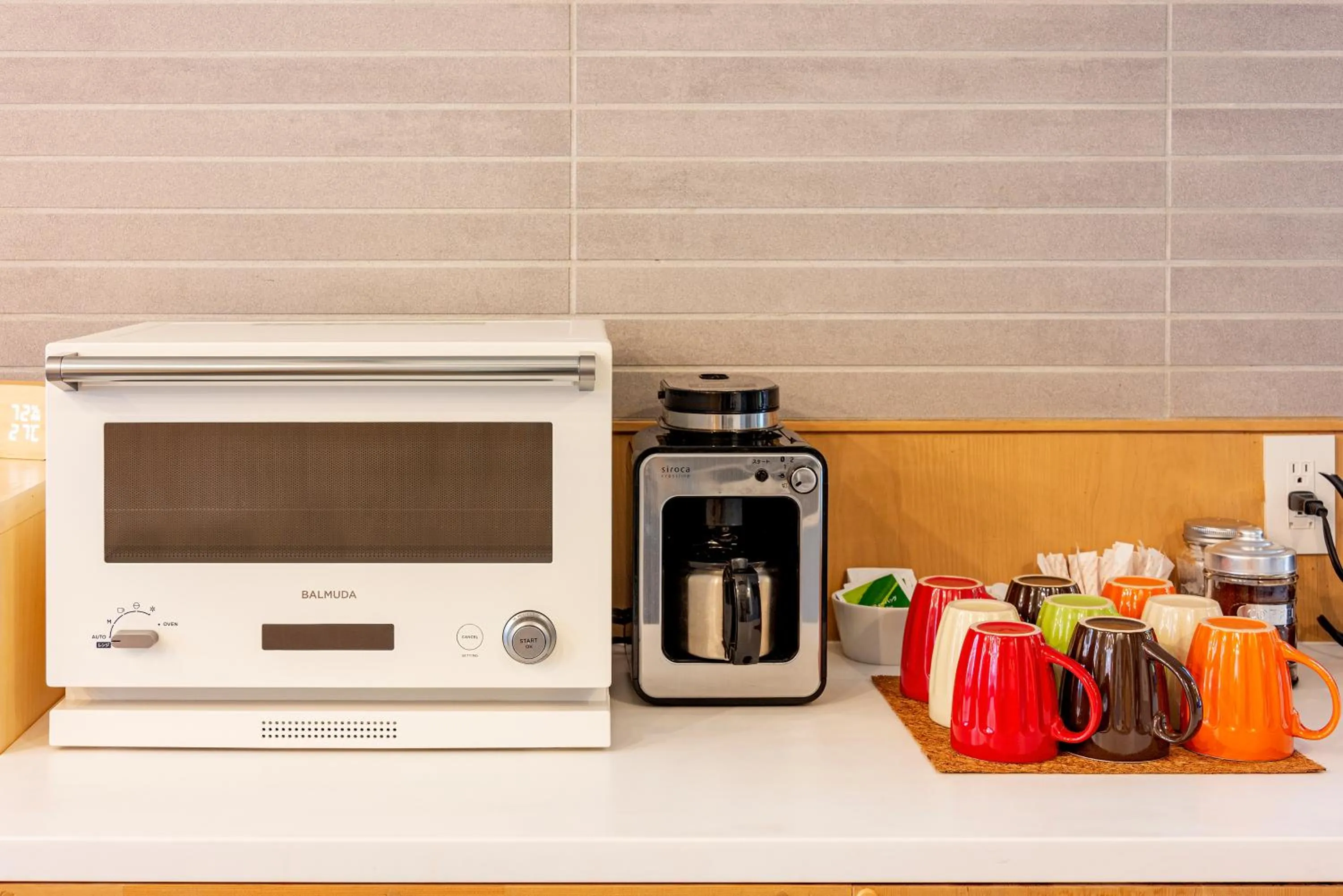 Coffee/tea facilities in plat hostel keikyu asakusa station