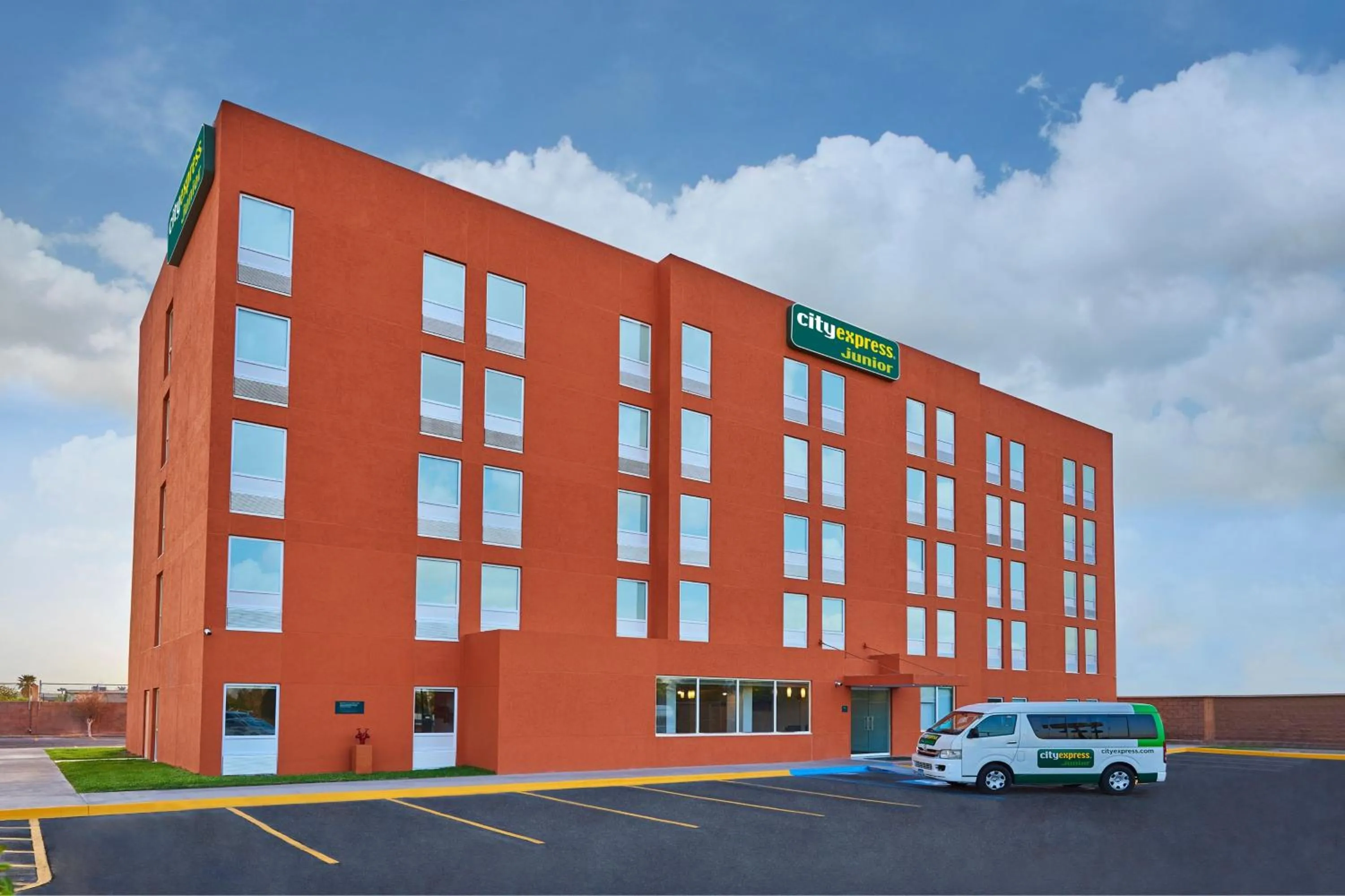 Property building in City Express Junior by Marriott Mexicali