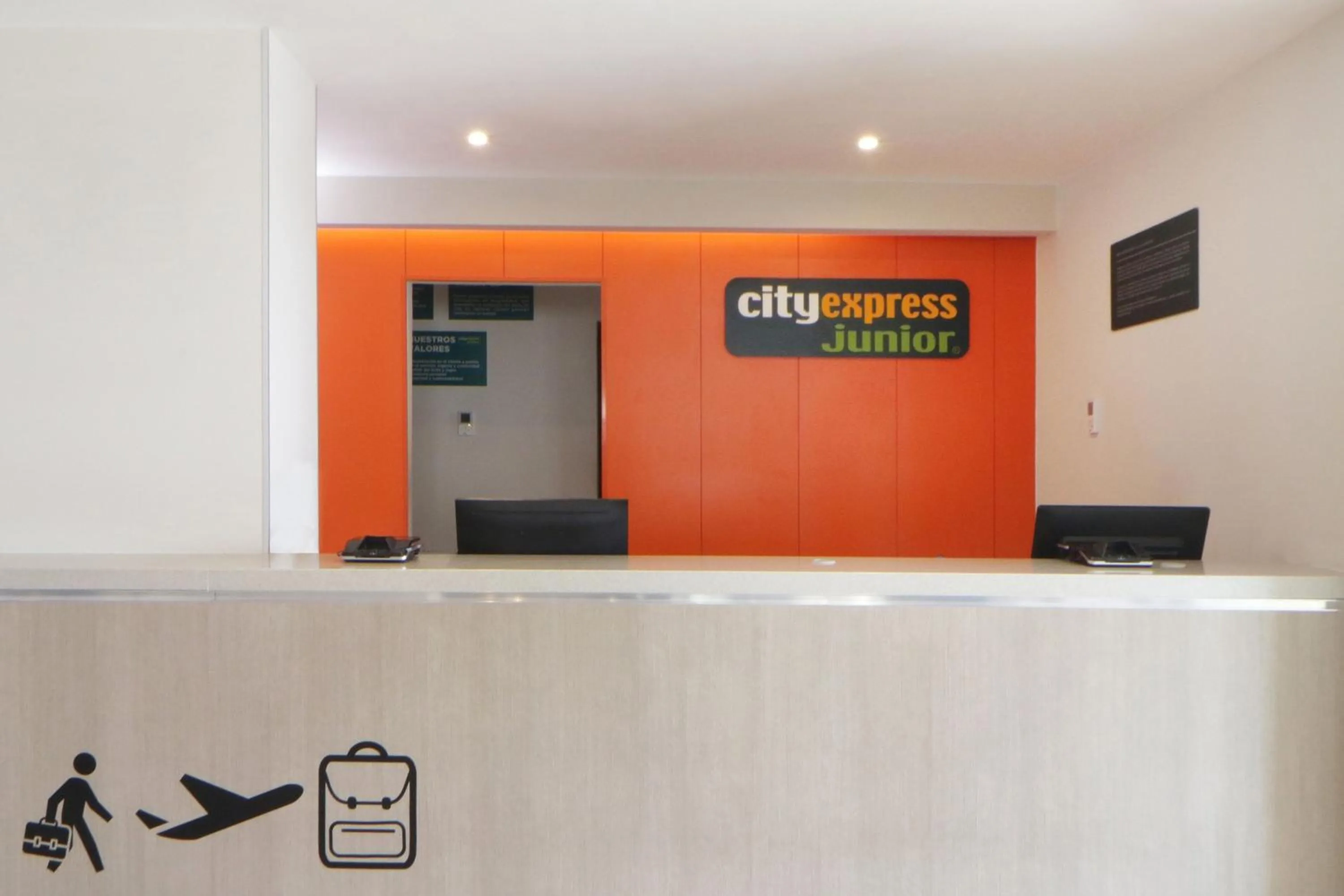 Lobby or reception in City Express Junior by Marriott Tijuana Otay