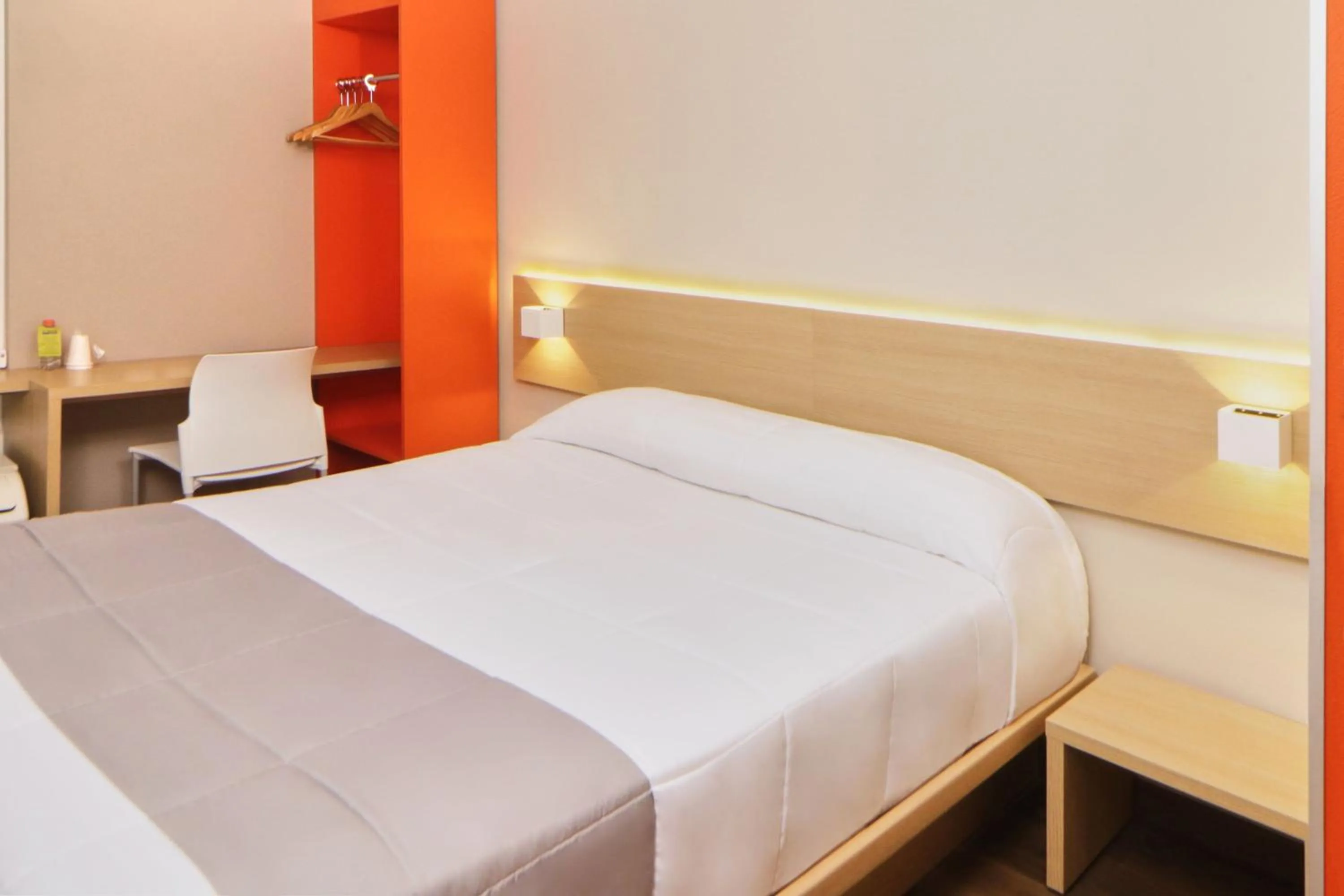 Bedroom, Bed in City Express Junior by Marriott Tijuana Otay