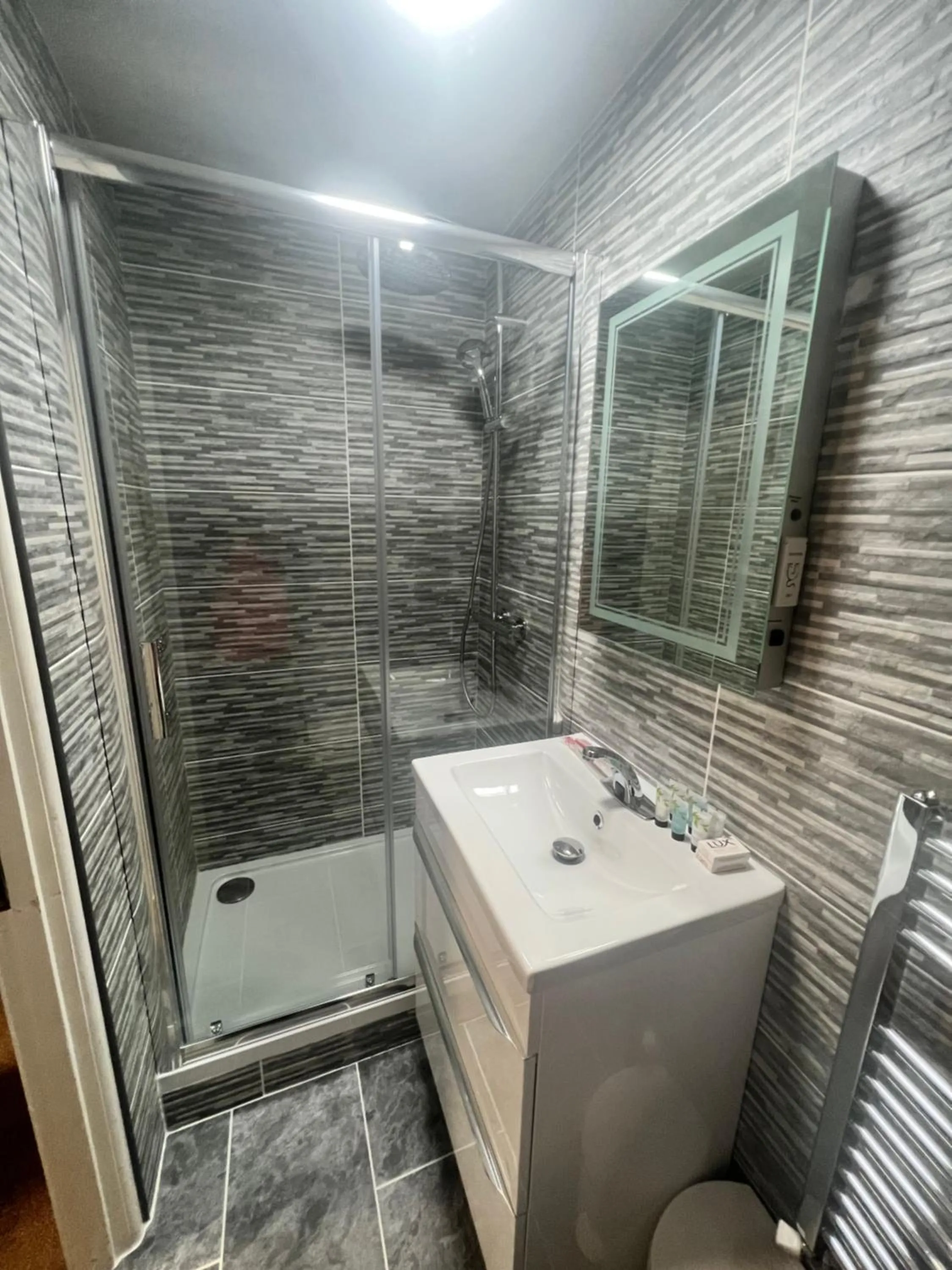 Bathroom in Grampian Hotel