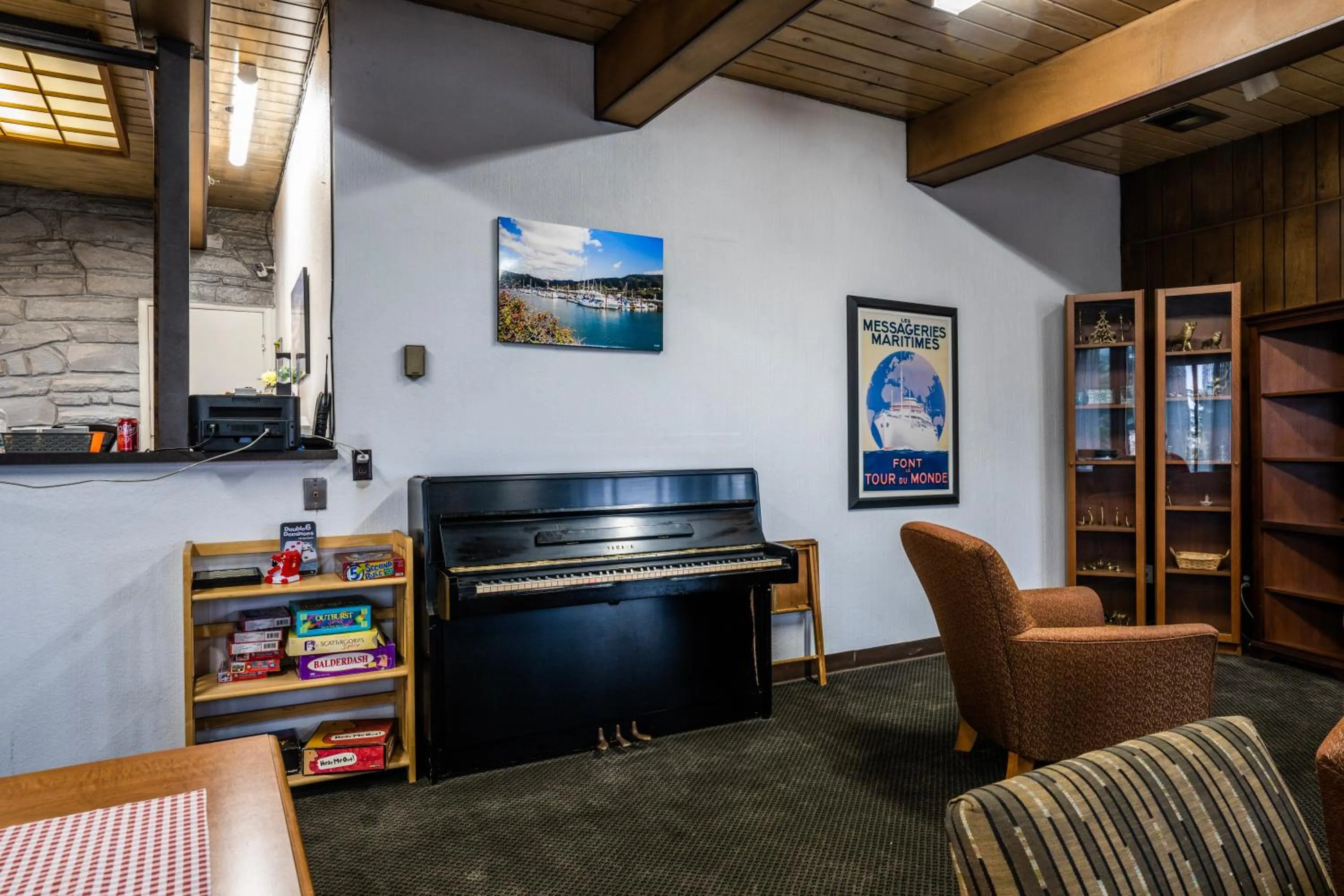 Lobby or reception in Blue Coast Inn & Suites