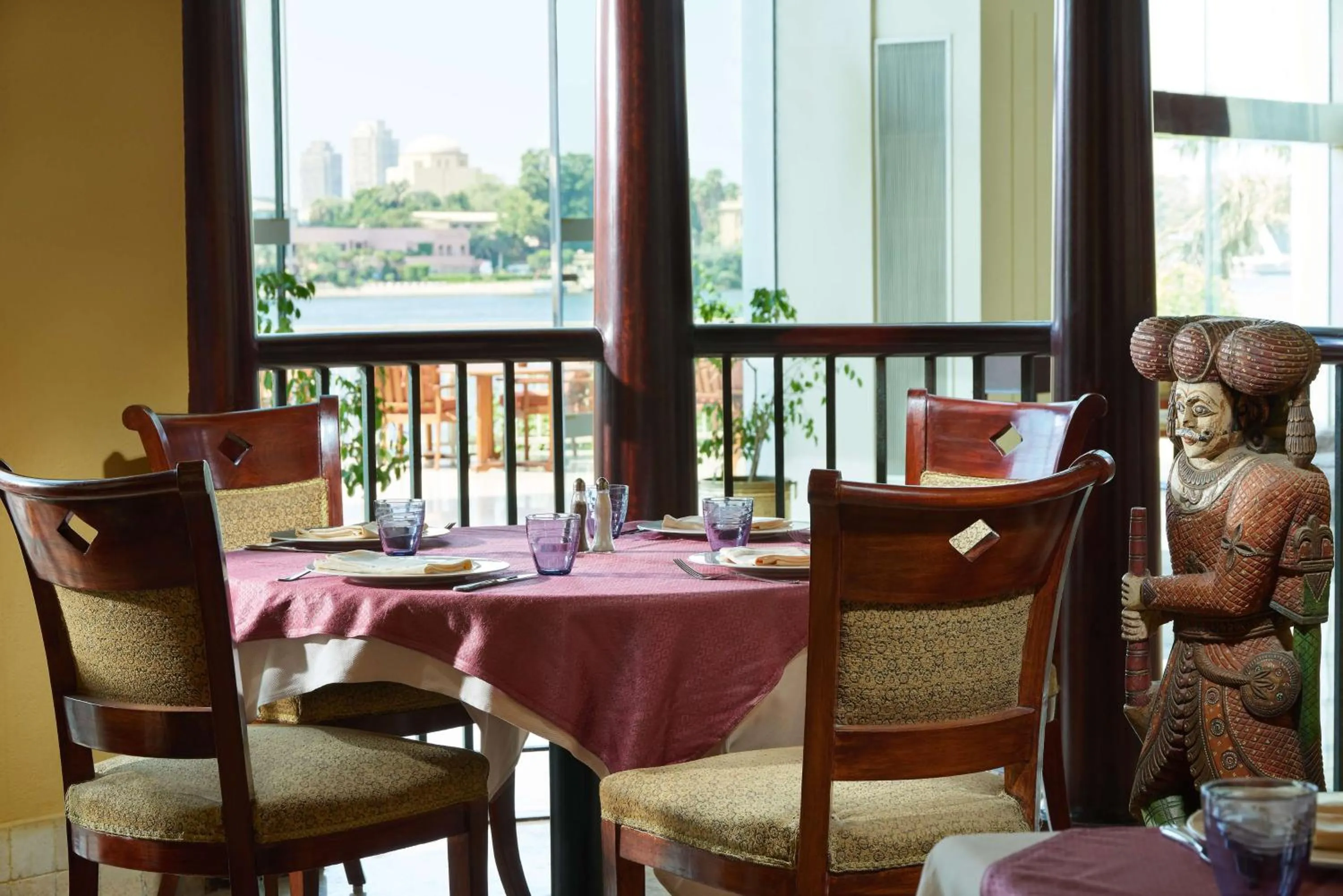 Restaurant/places to eat in Hilton Cairo Grand Nile
