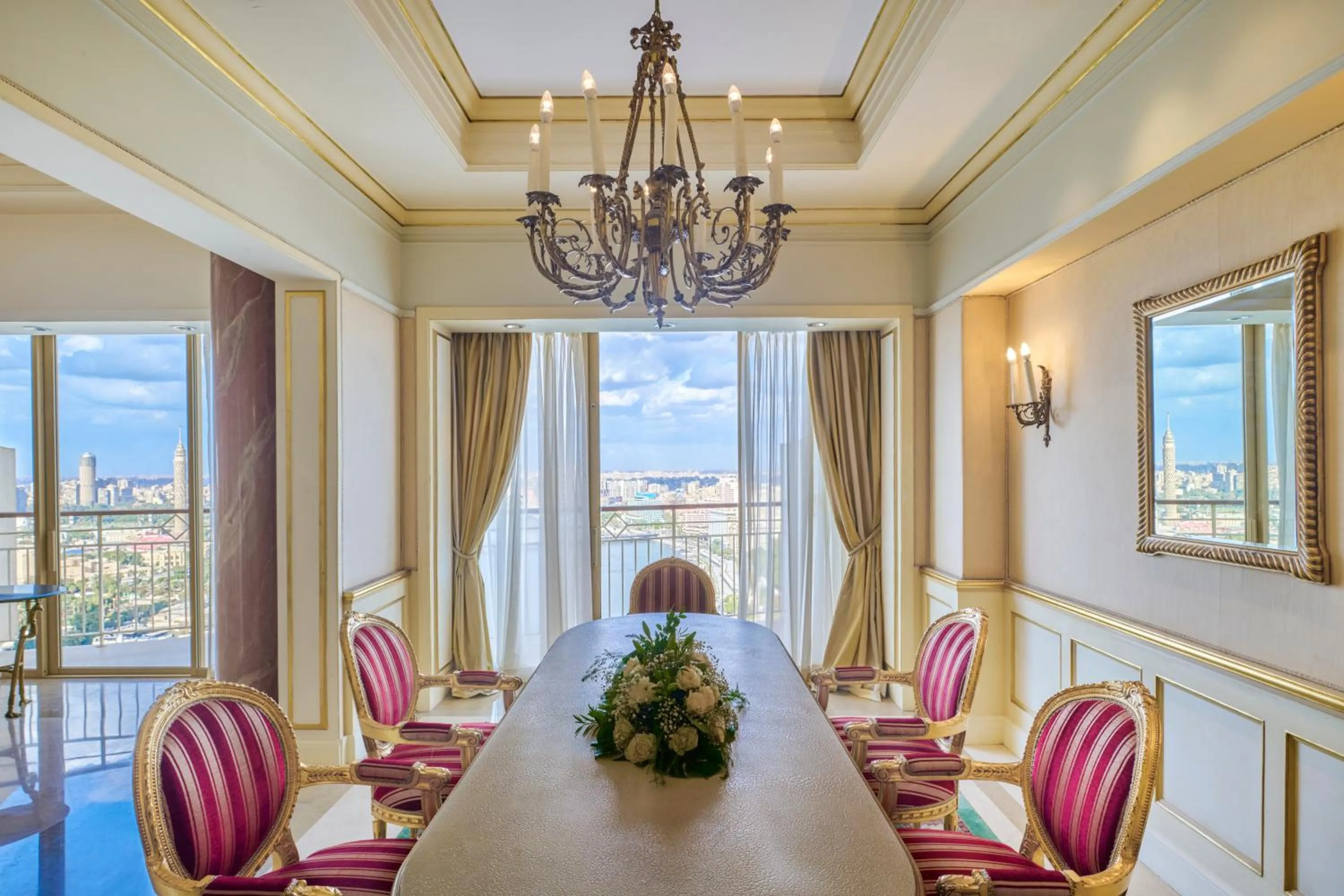 Dining area in Hilton Cairo Grand Nile