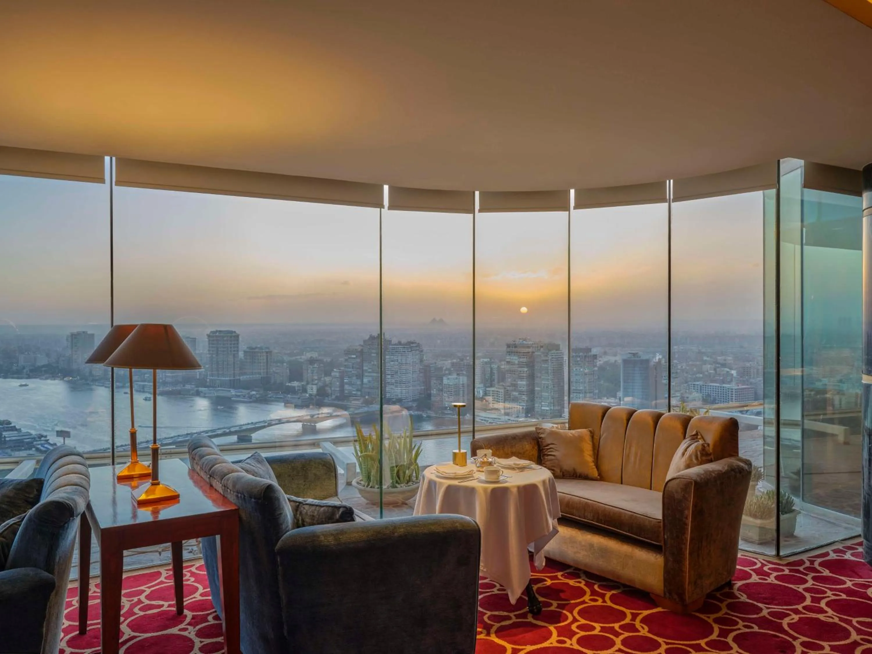 Restaurant/places to eat in Hilton Cairo Grand Nile