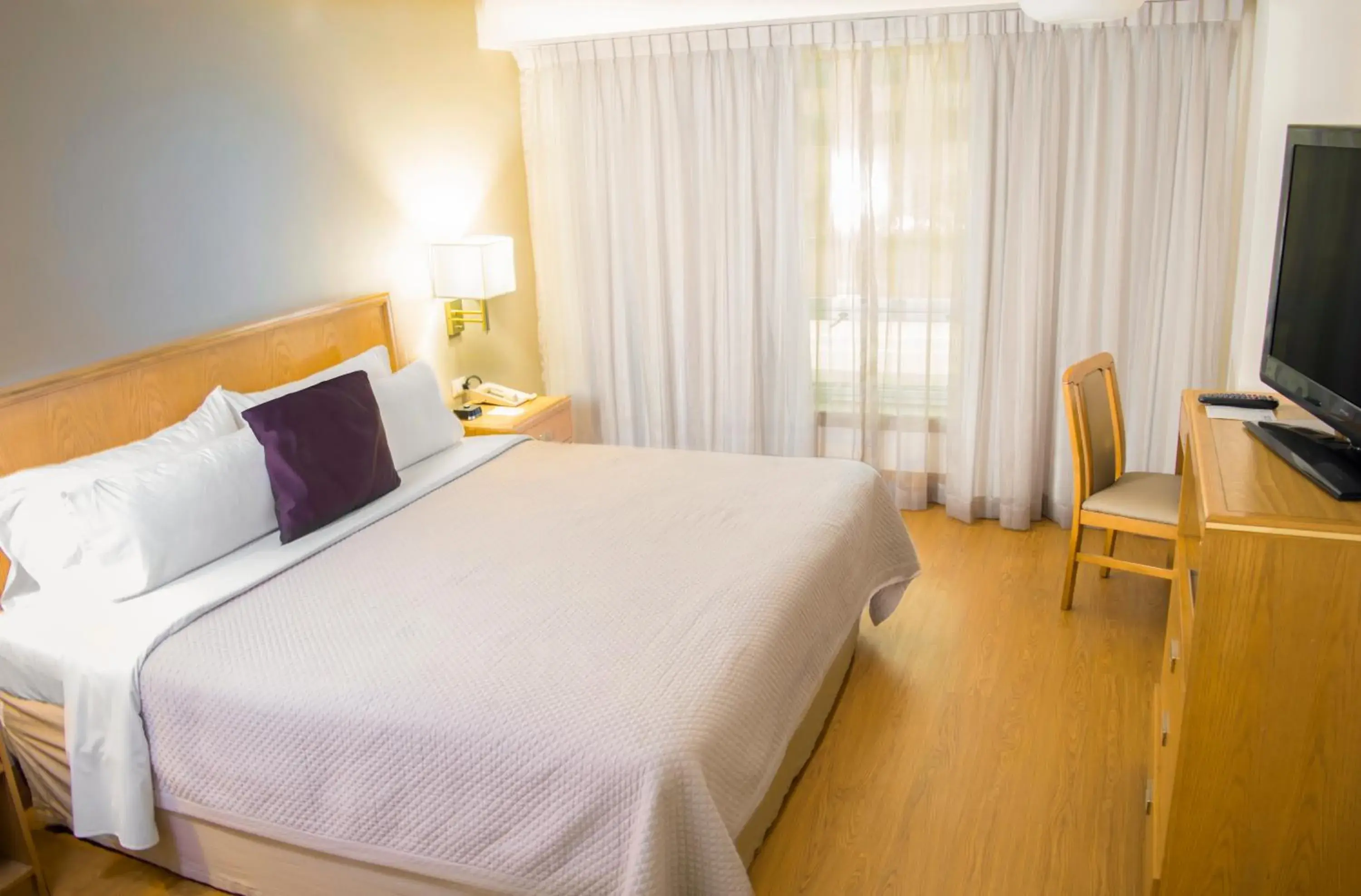 Deluxe King Room in iStay Hotel Monterrey Histórico Deluxe King Room in iStay Hotel Monterrey Histórico