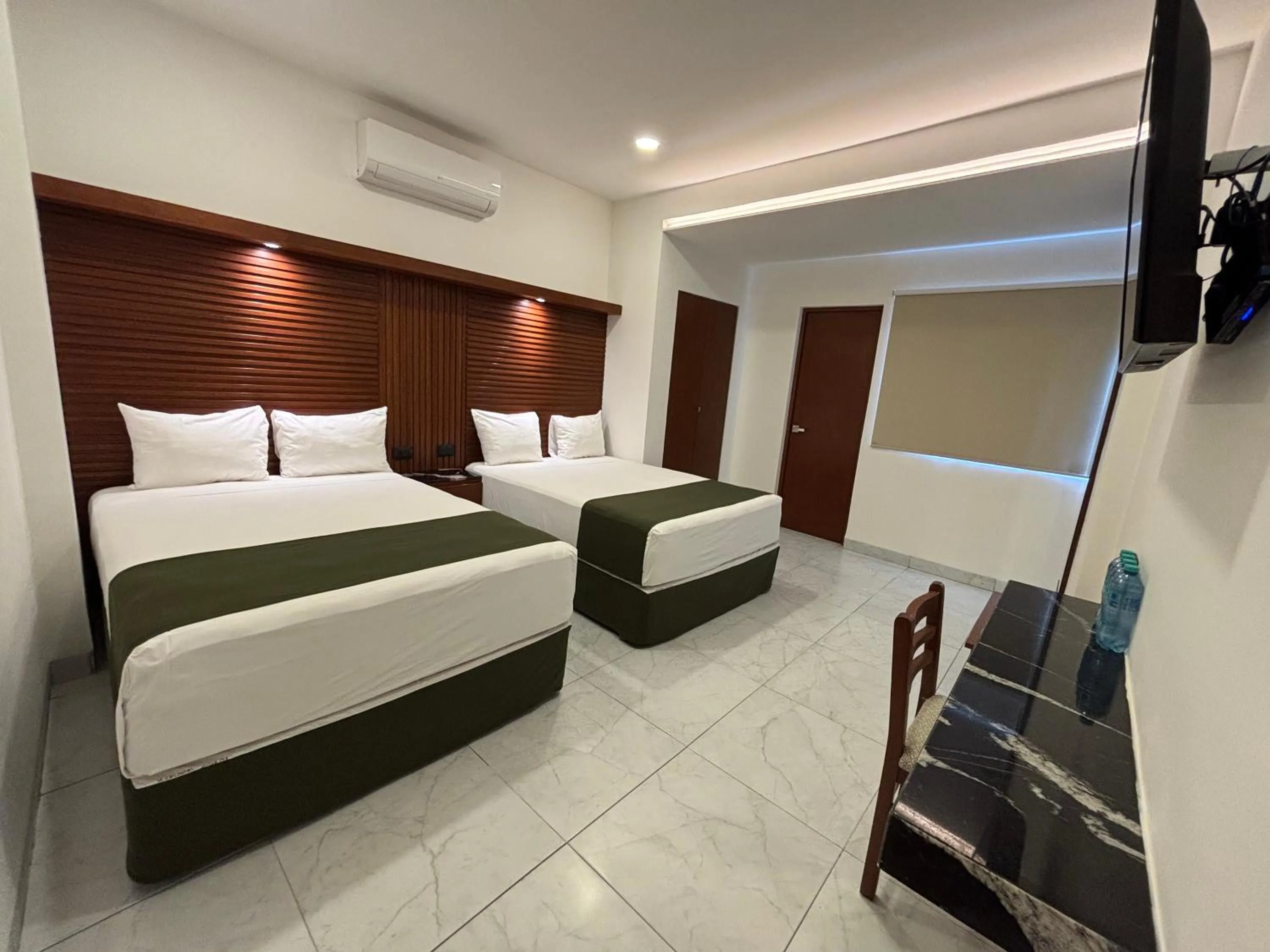 Bed in Hotel Colonial de Merida