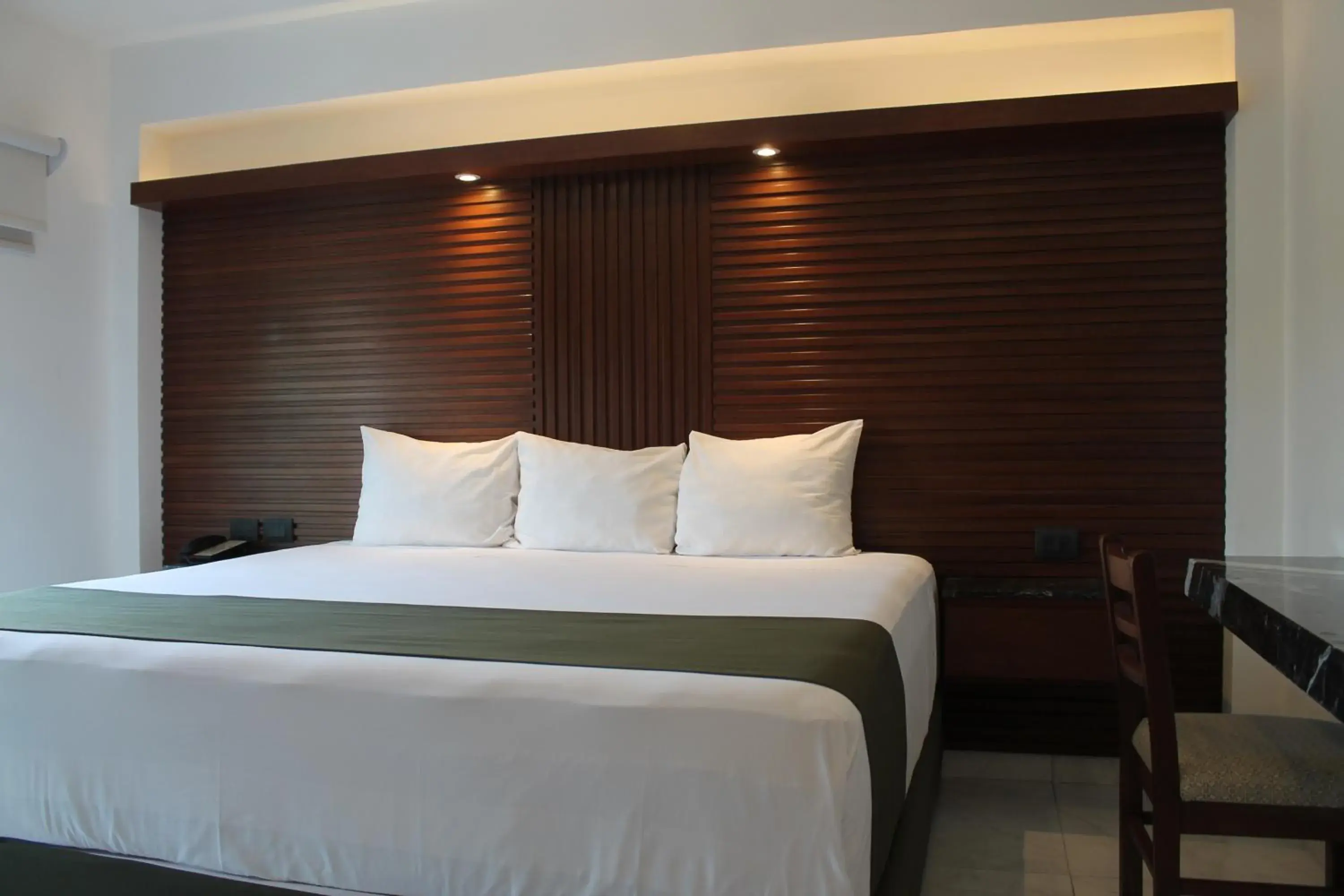 King Room in Hotel Colonial de Merida King Room in Hotel Colonial de Merida