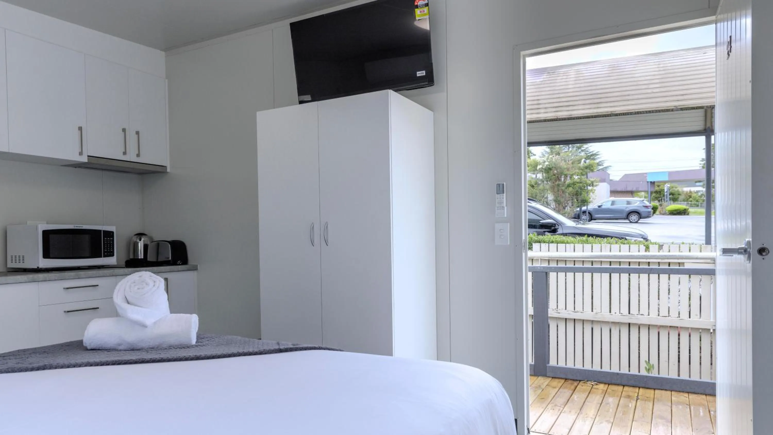 Bed in Ringwood Lake Inn