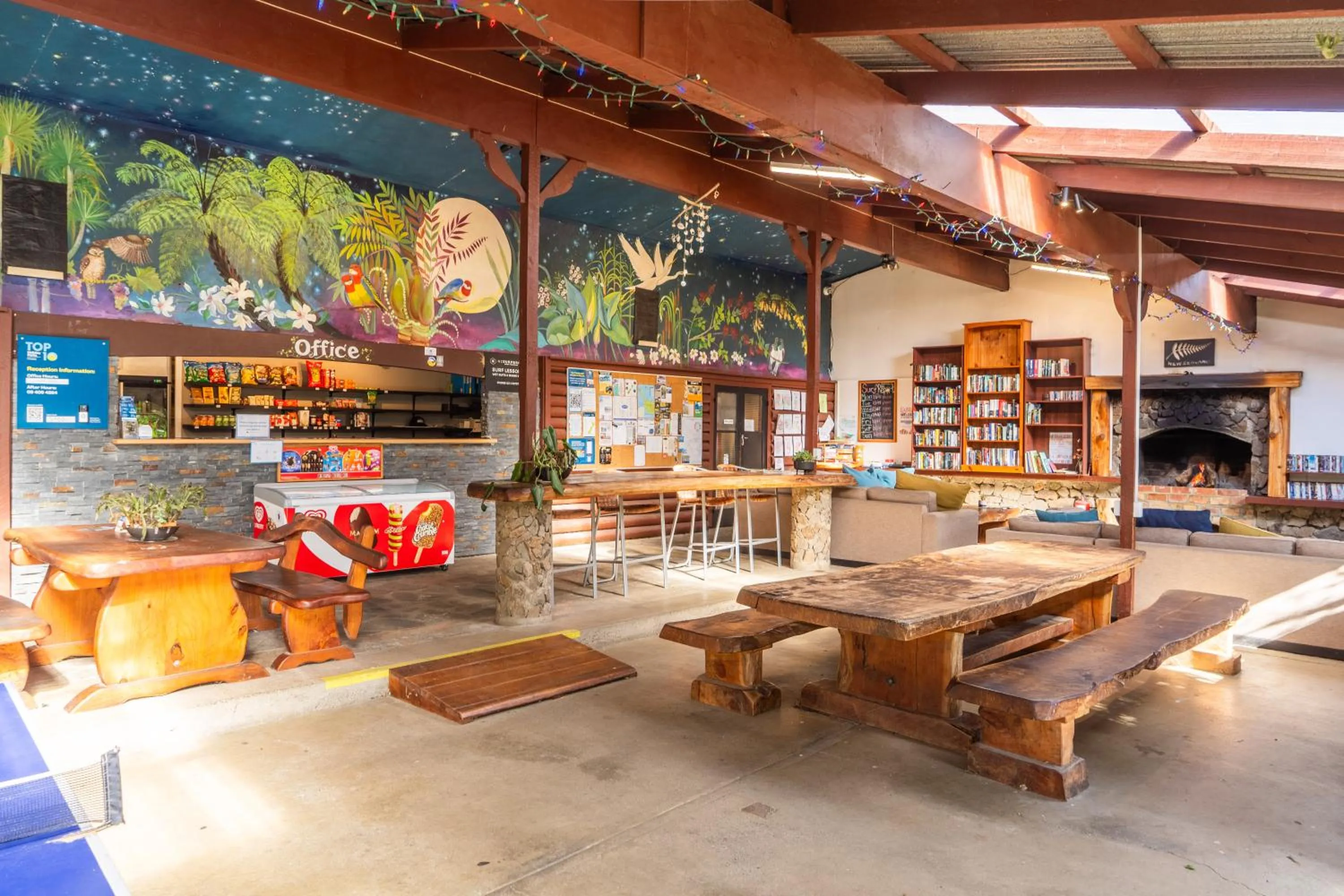 Lobby or reception in Ahipara TOP 10 Holiday Park