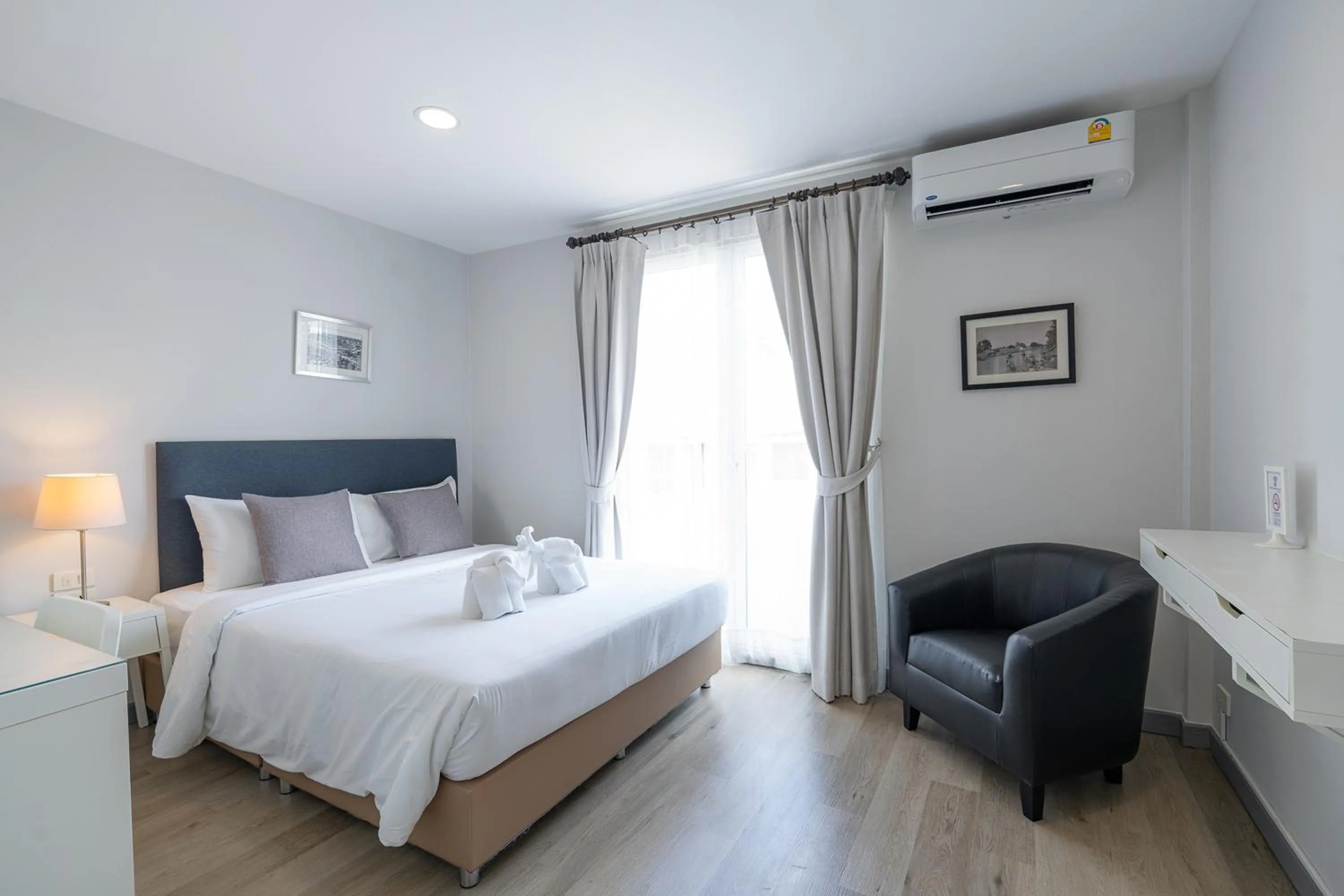 Bed in Ratchadamnoen Residence