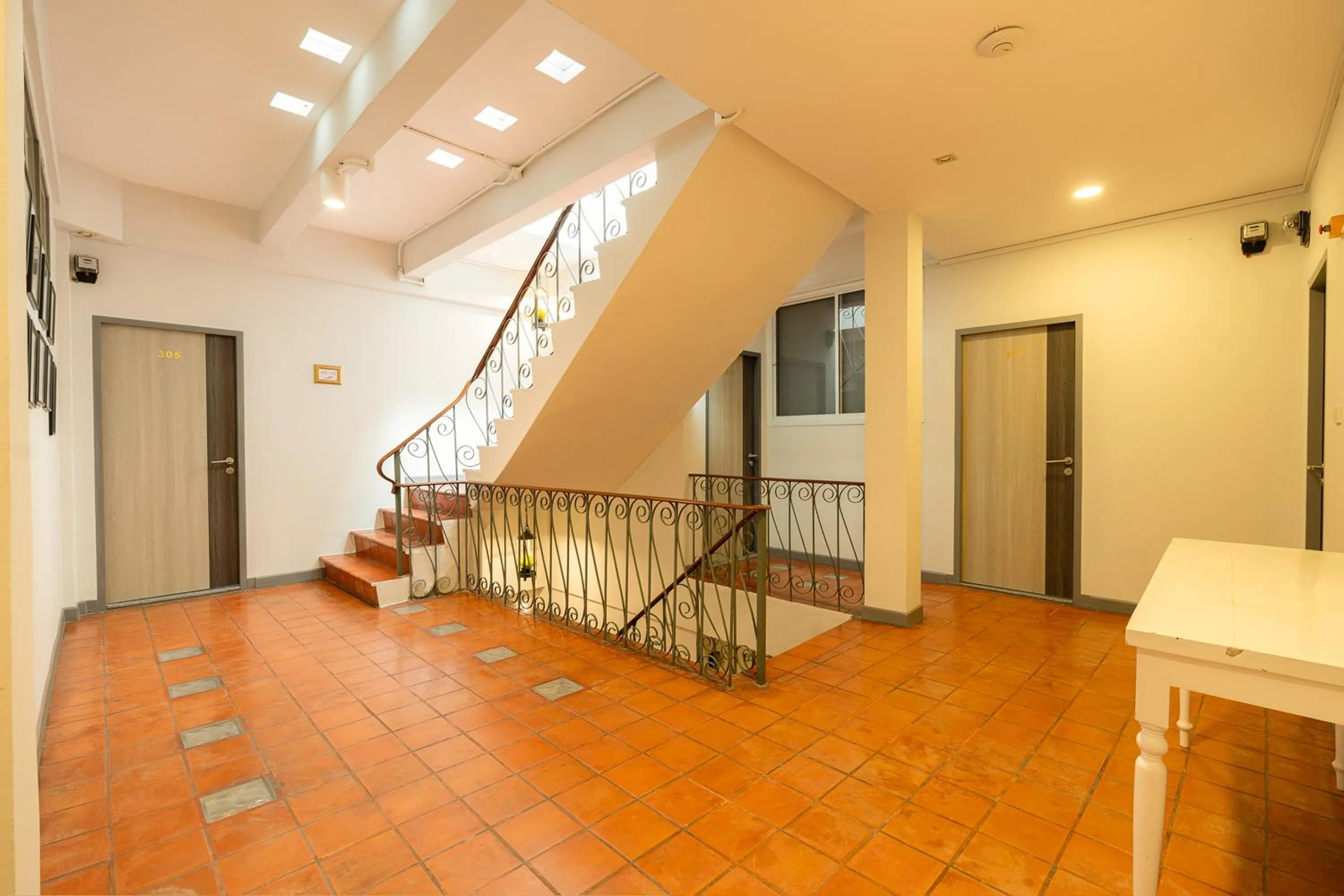 Area and facilities in Ratchadamnoen Residence