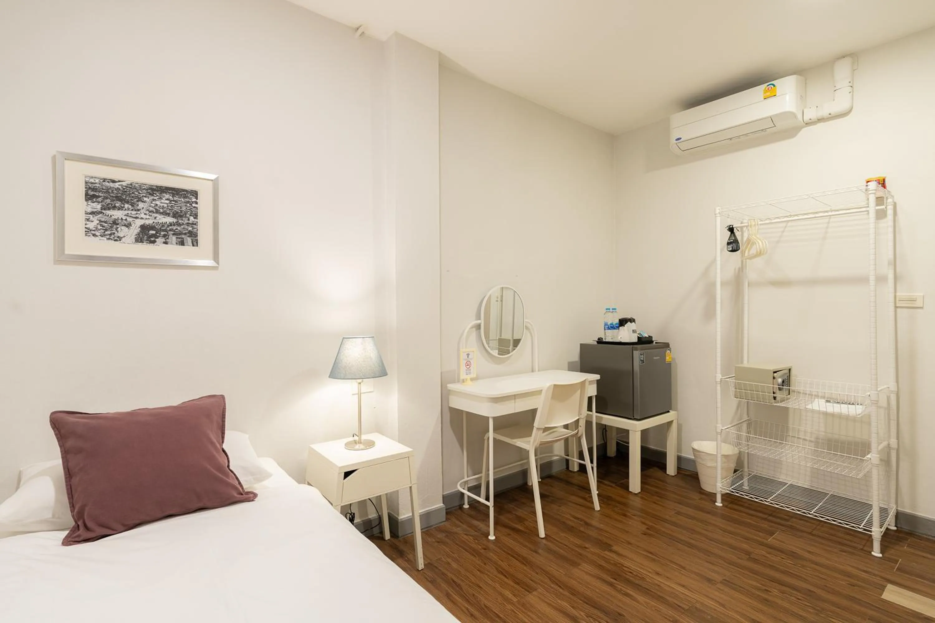 Bathroom, Bed in Ratchadamnoen Residence