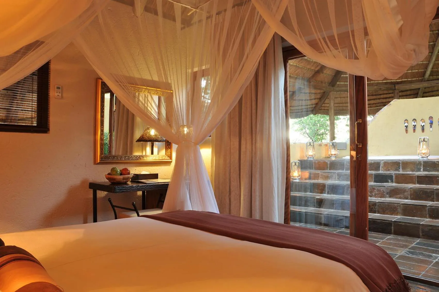 Bedroom, Bed in Tau Game Lodge