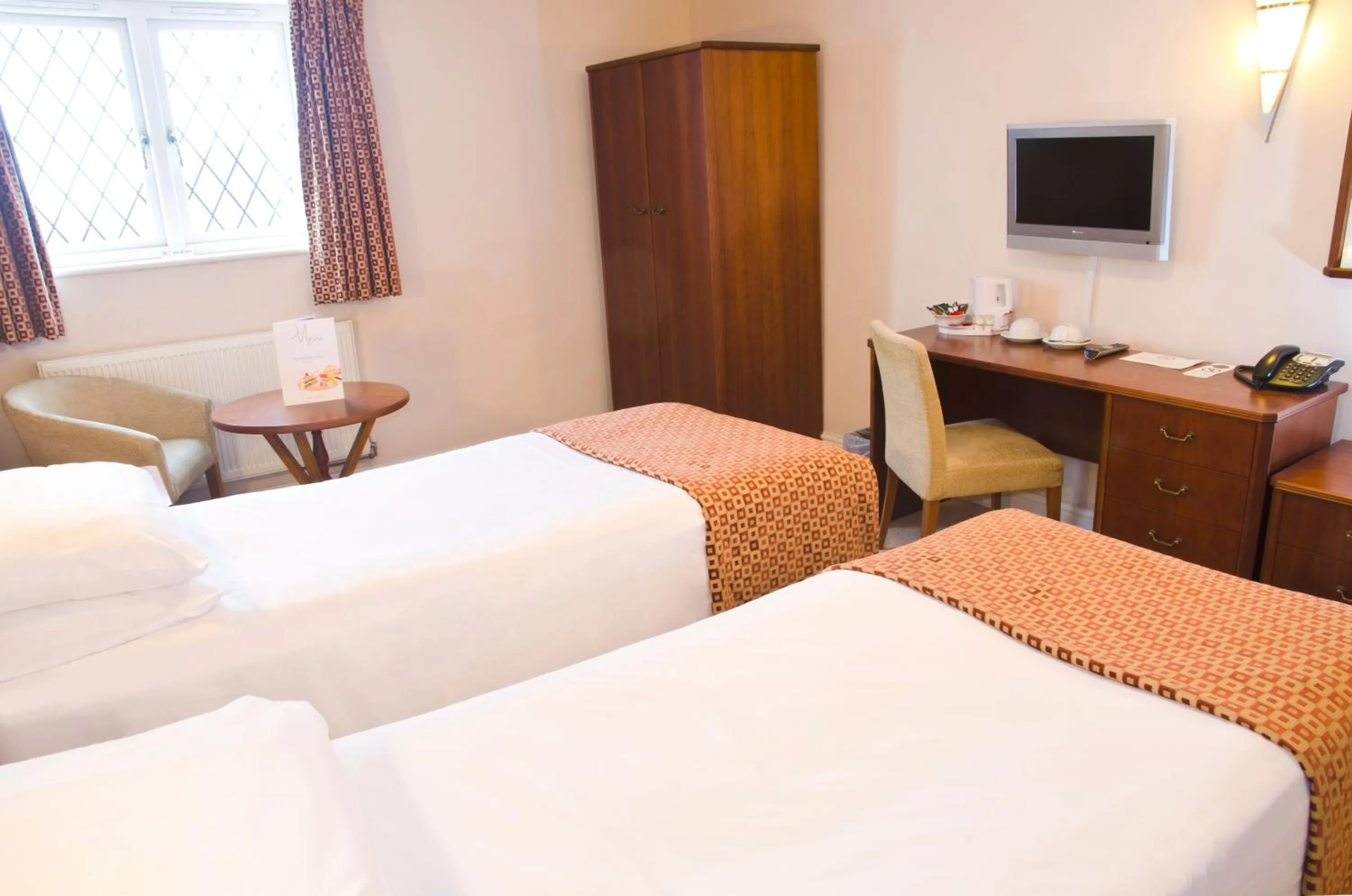 Bed in Norfolk Arms Hotel, Ringinglow