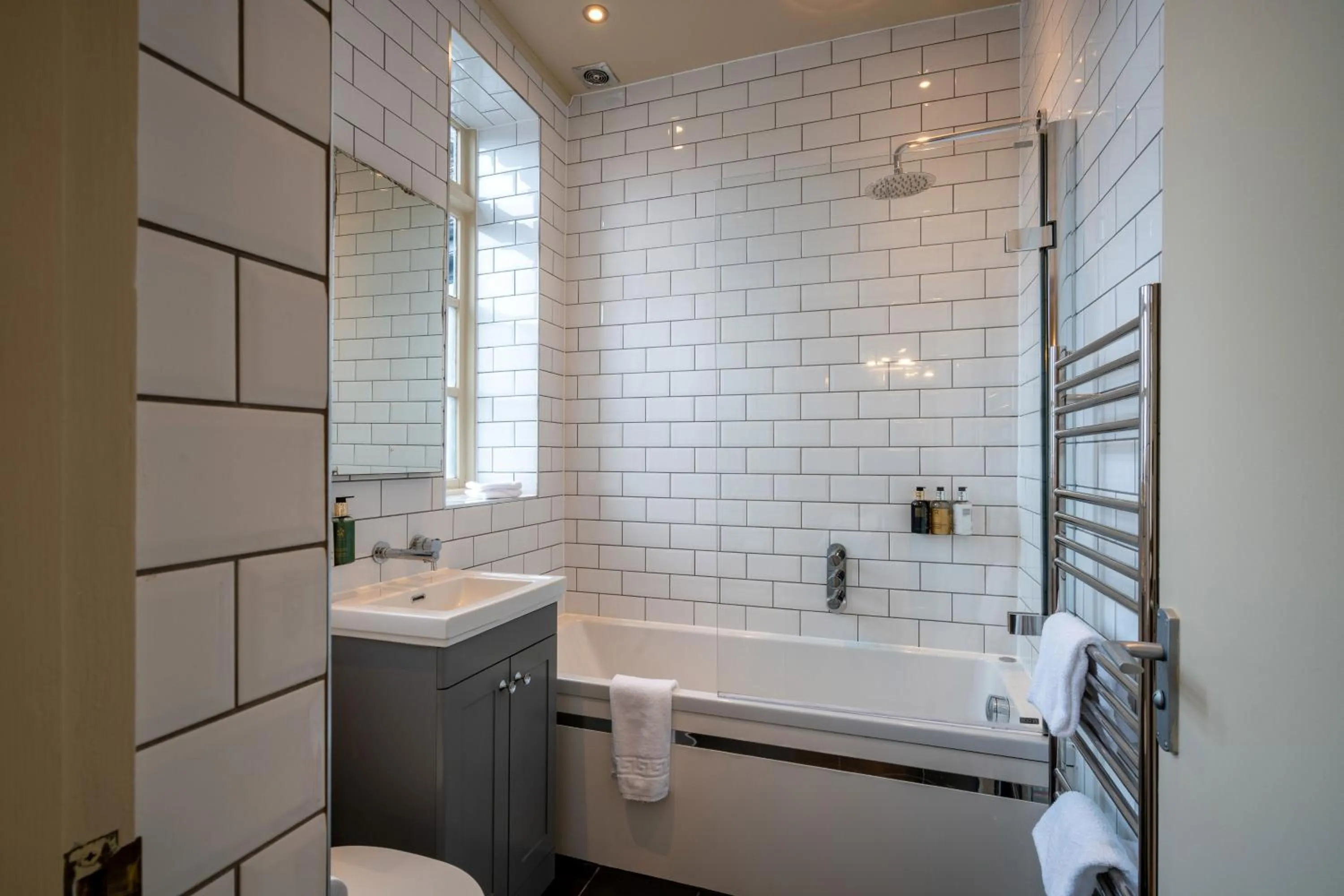 Shower in The Bull Inn