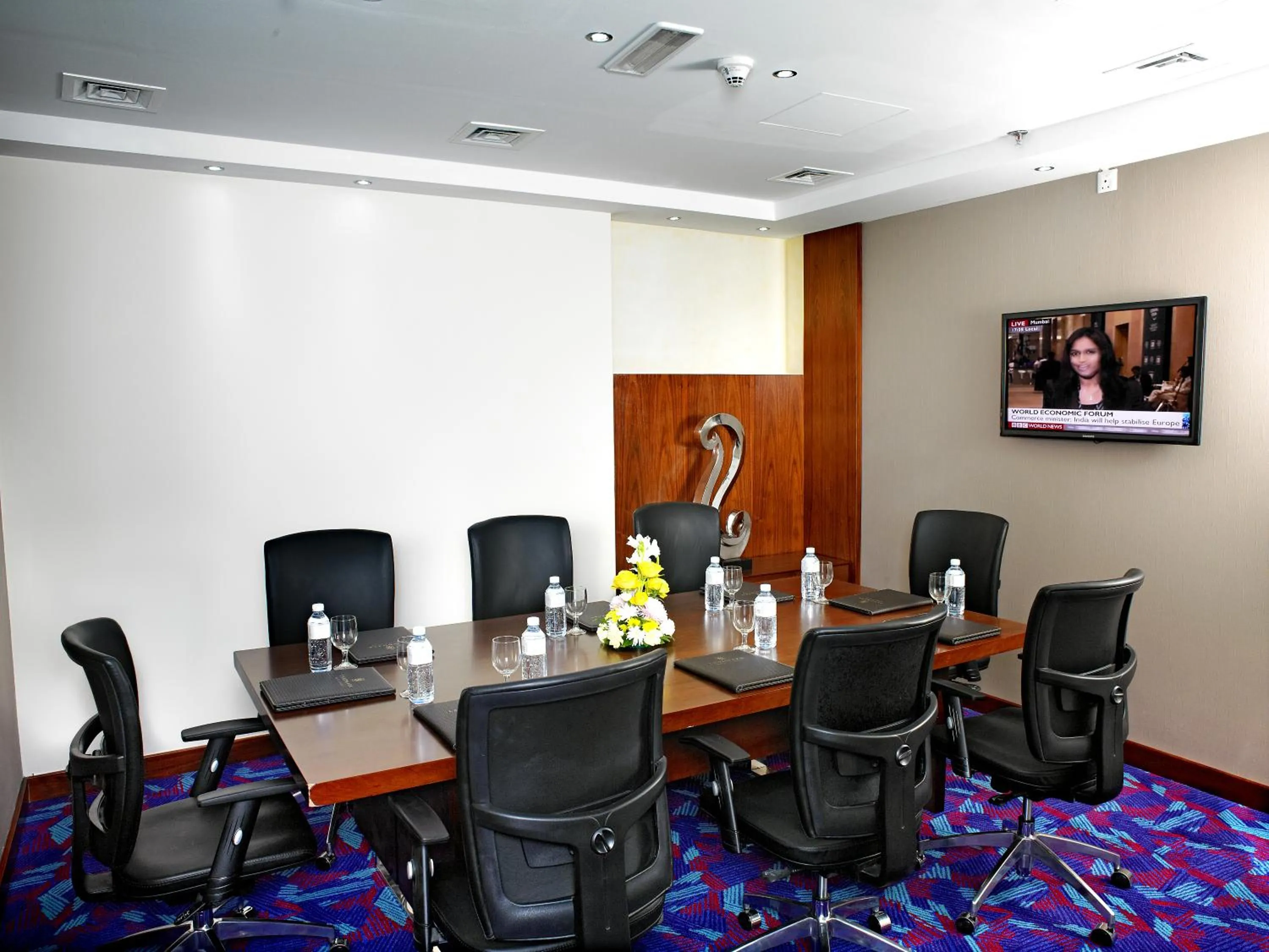 Business facilities in Landmark Grand Hotel