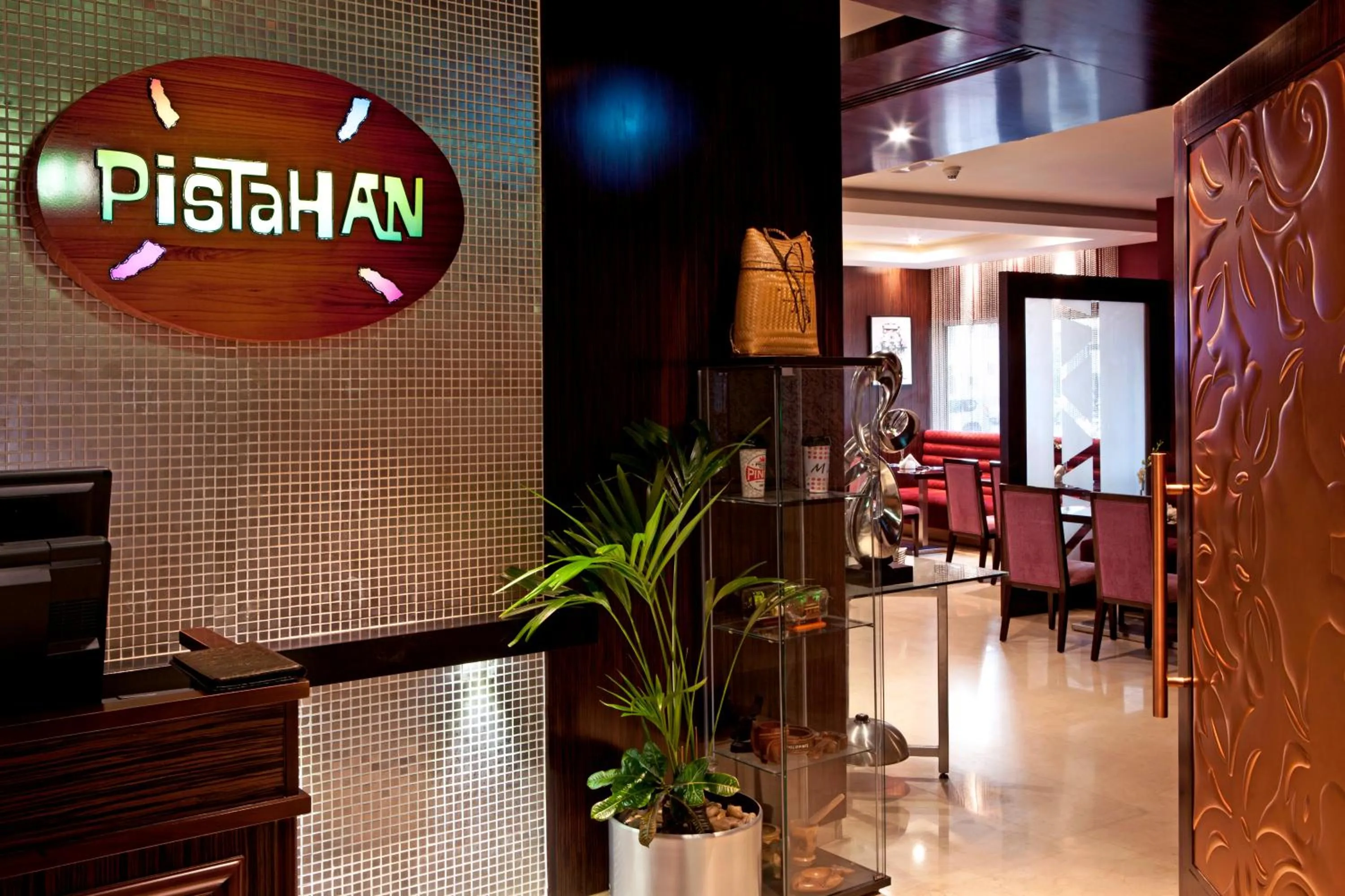 Restaurant/places to eat in Landmark Grand Hotel