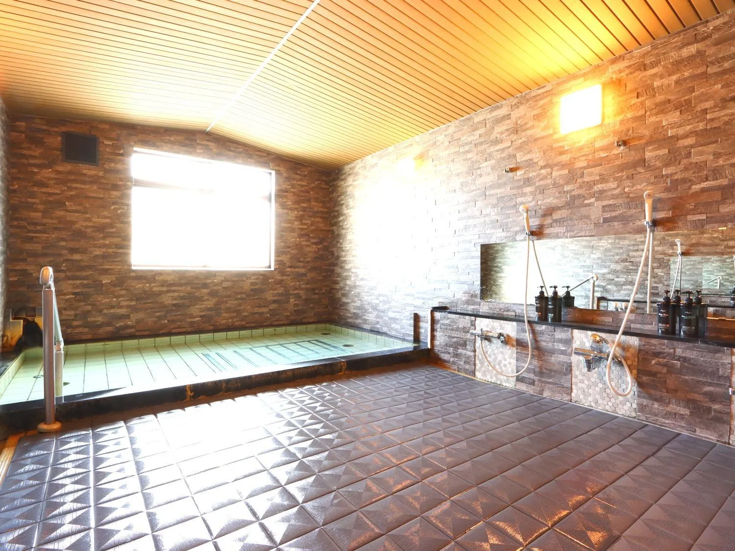 Public Bath in Hotel Cerulean Alpine