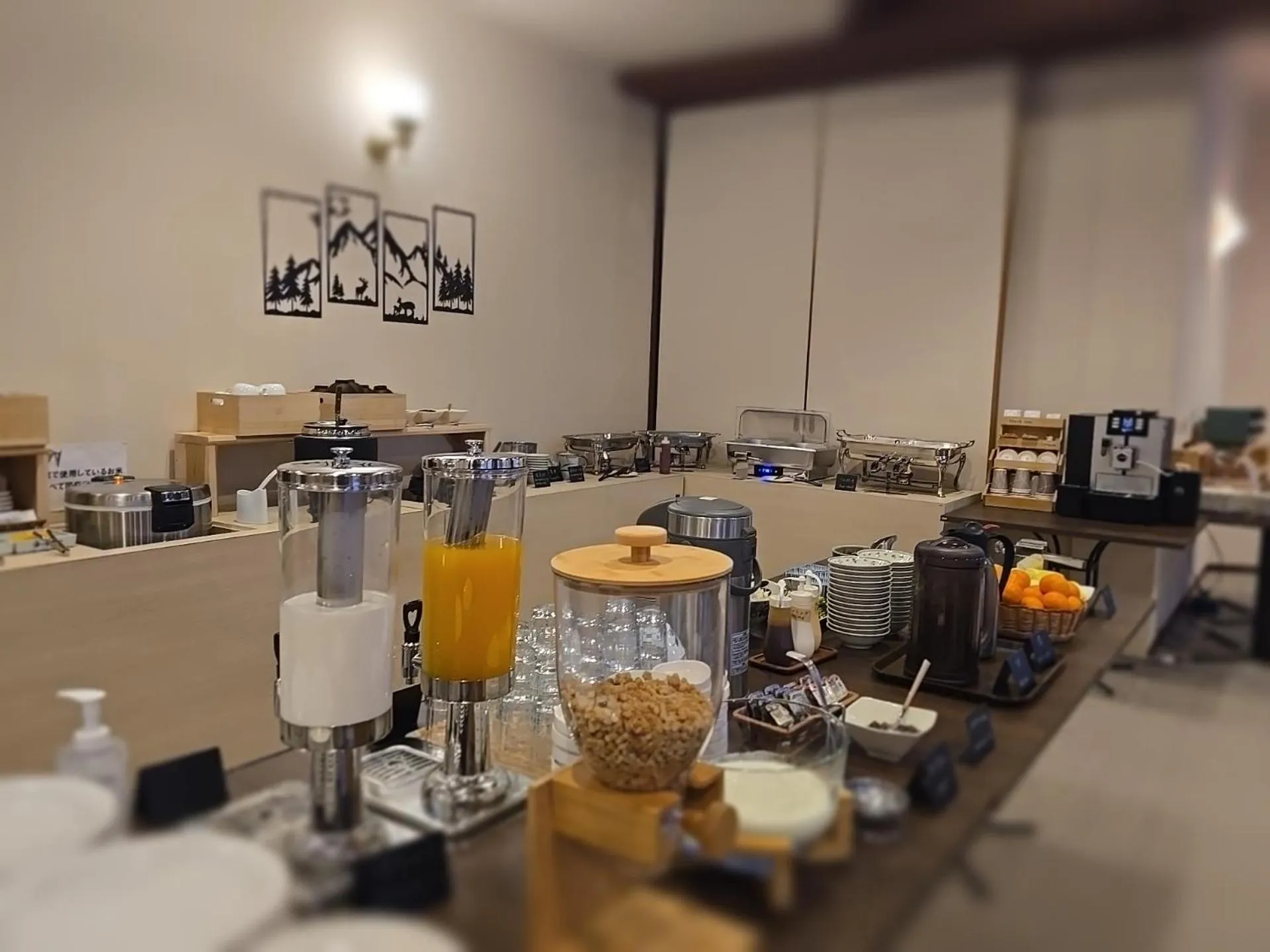 Restaurant/places to eat in Hotel Cerulean Alpine