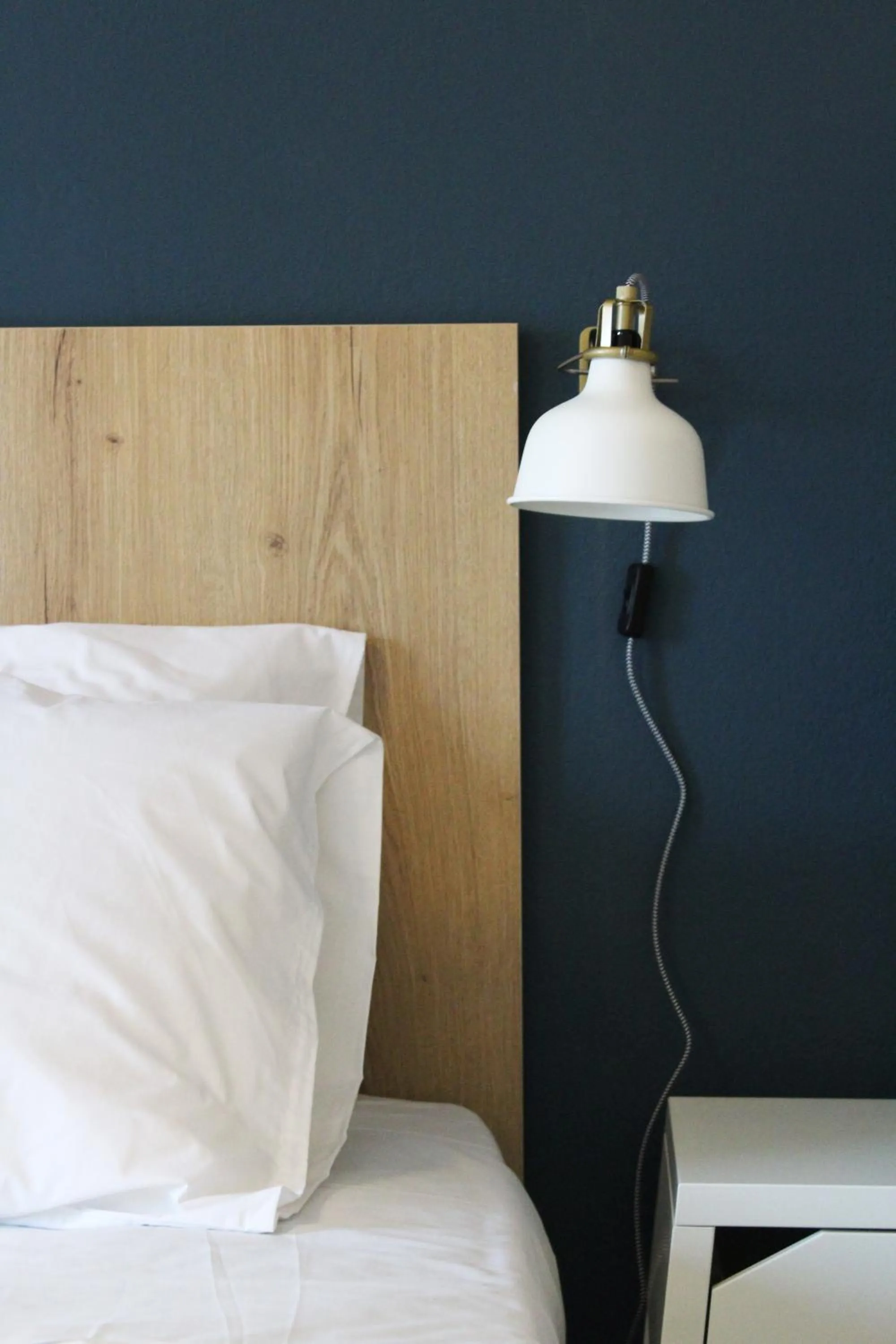 Bedroom, Bed in Theros