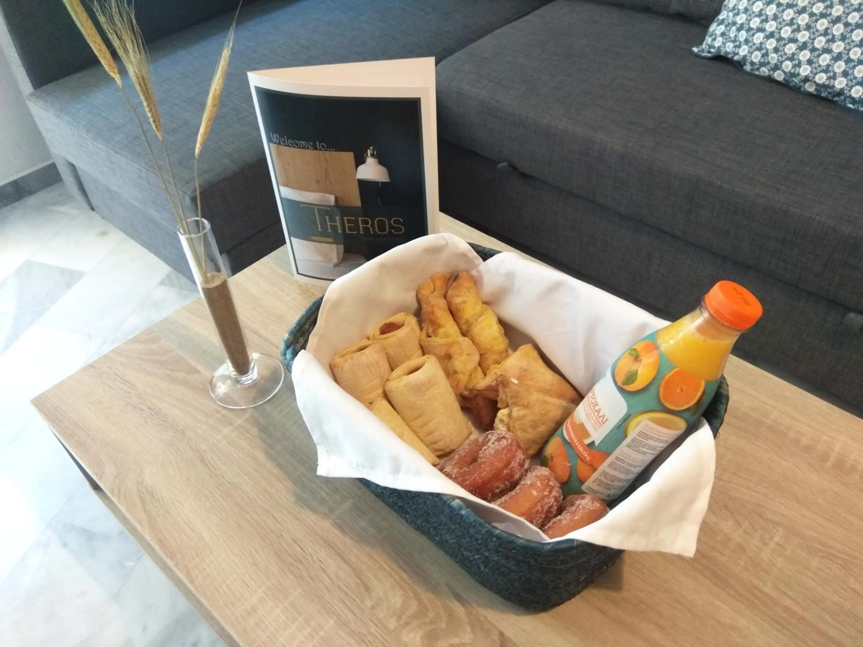 Continental breakfast in Theros