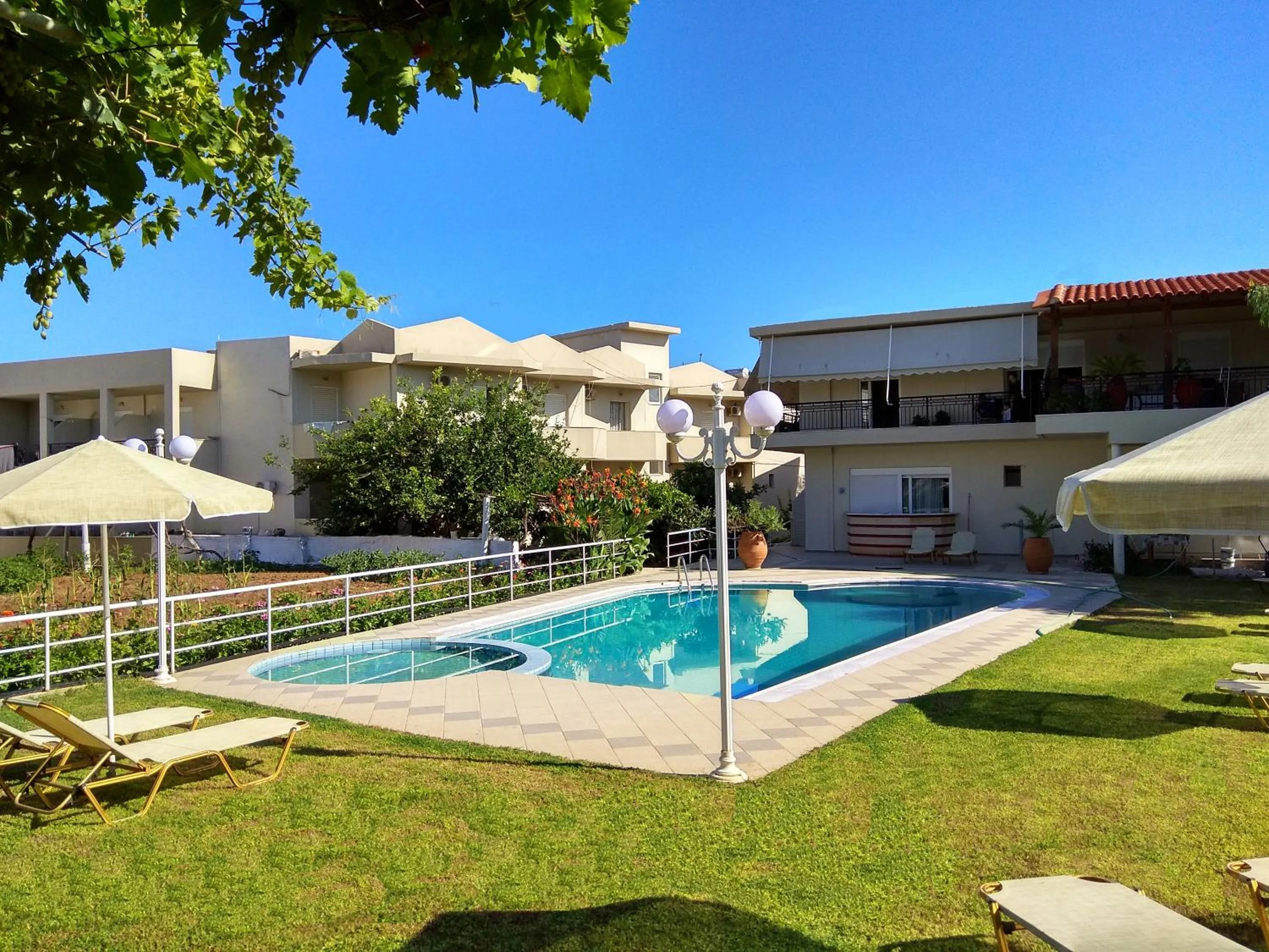 Property building in Theros