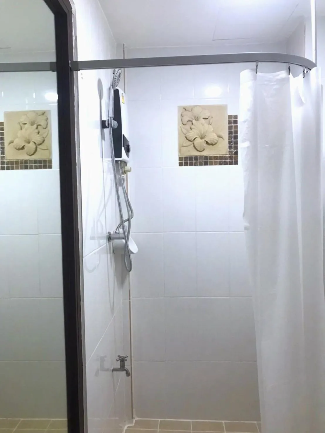 Shower in Shan Boutique hotel