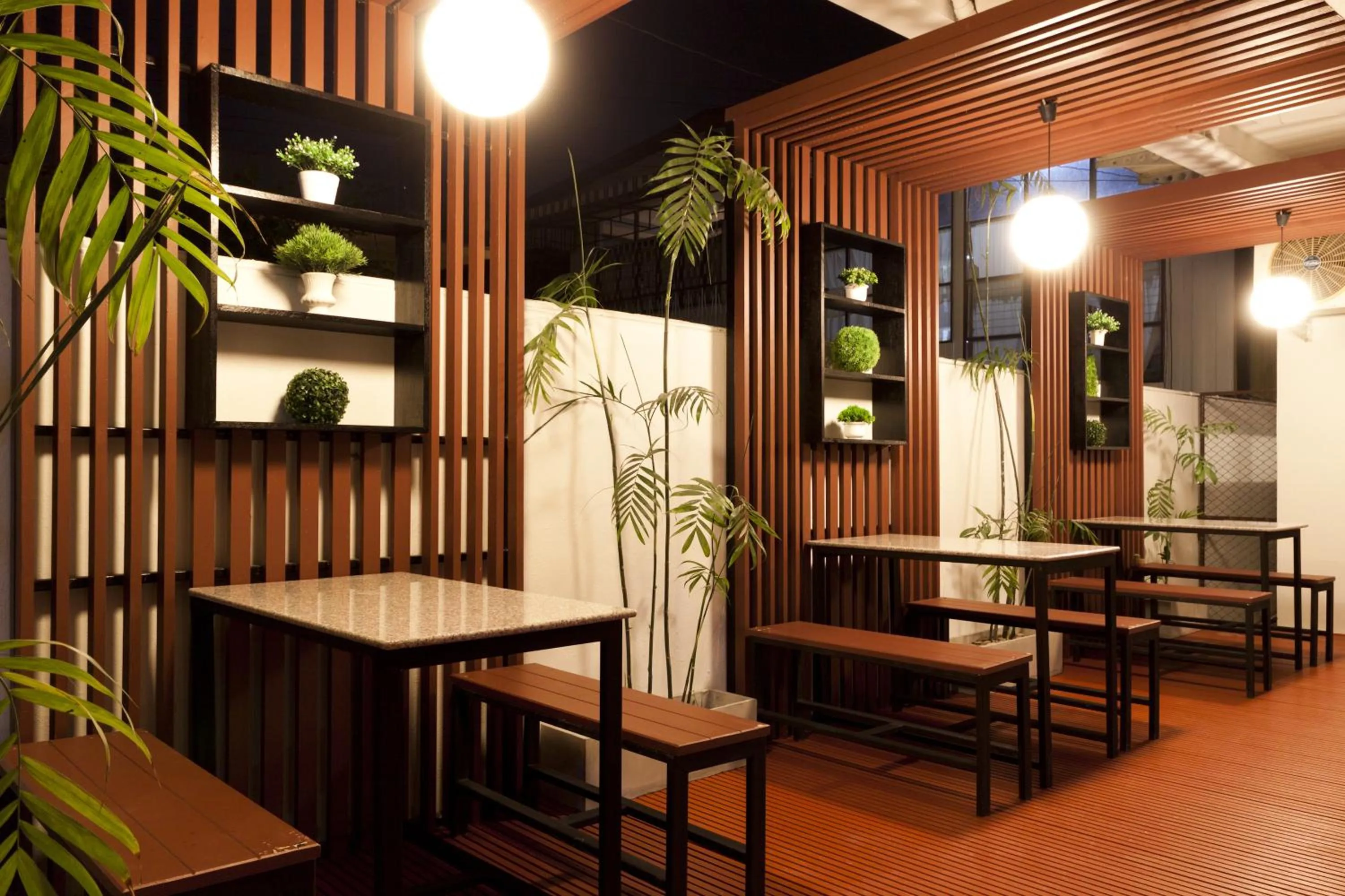 Restaurant/places to eat in Shan Boutique hotel