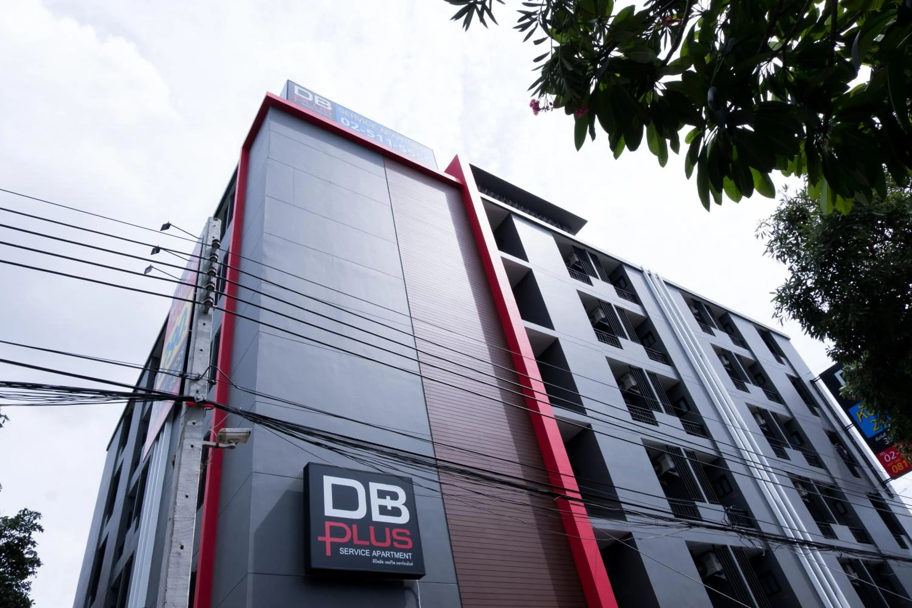 Facade/entrance in DB Plus 5