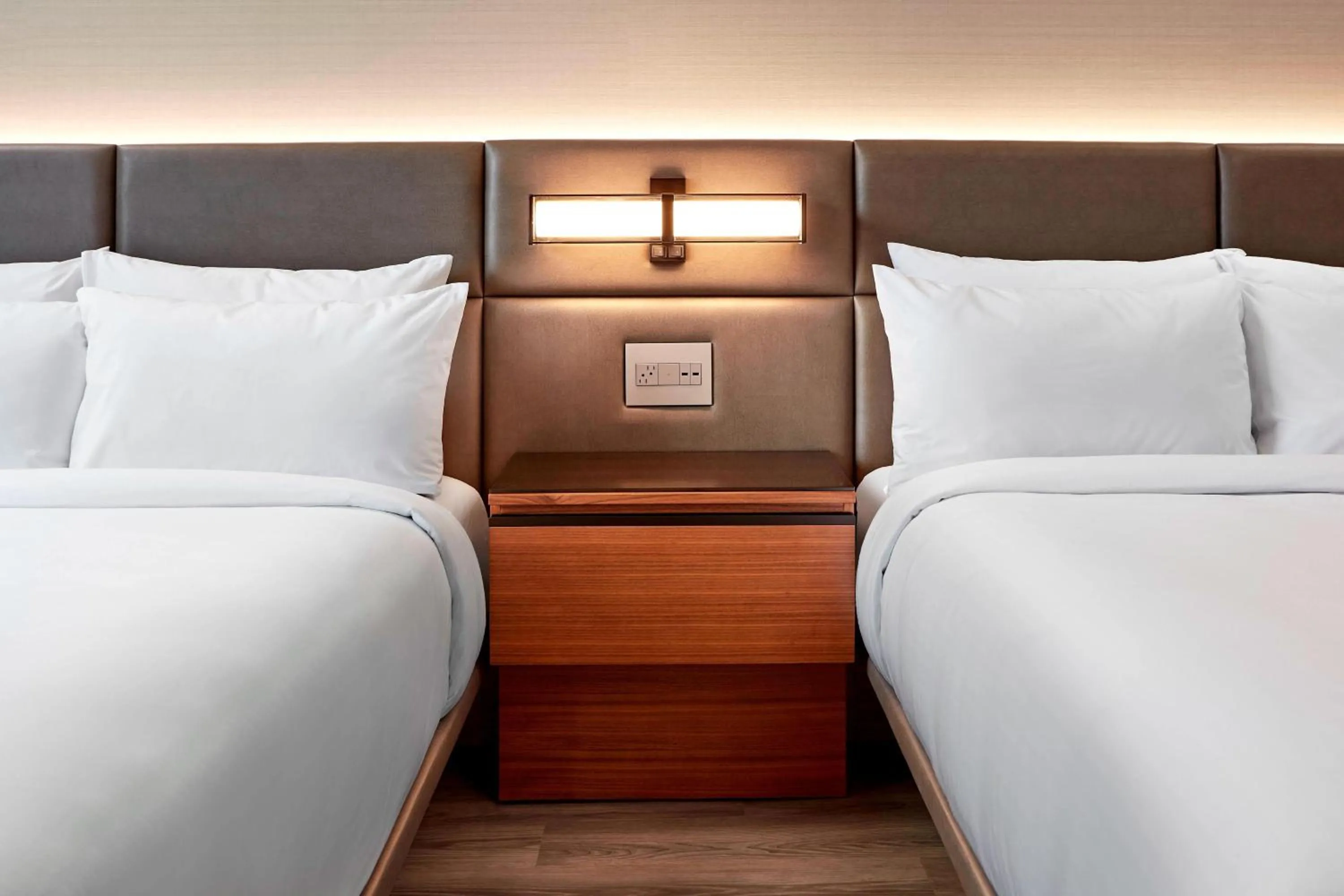 Photo of the whole room, Bed in AC Hotel by Marriott Sunnyvale Cupertino