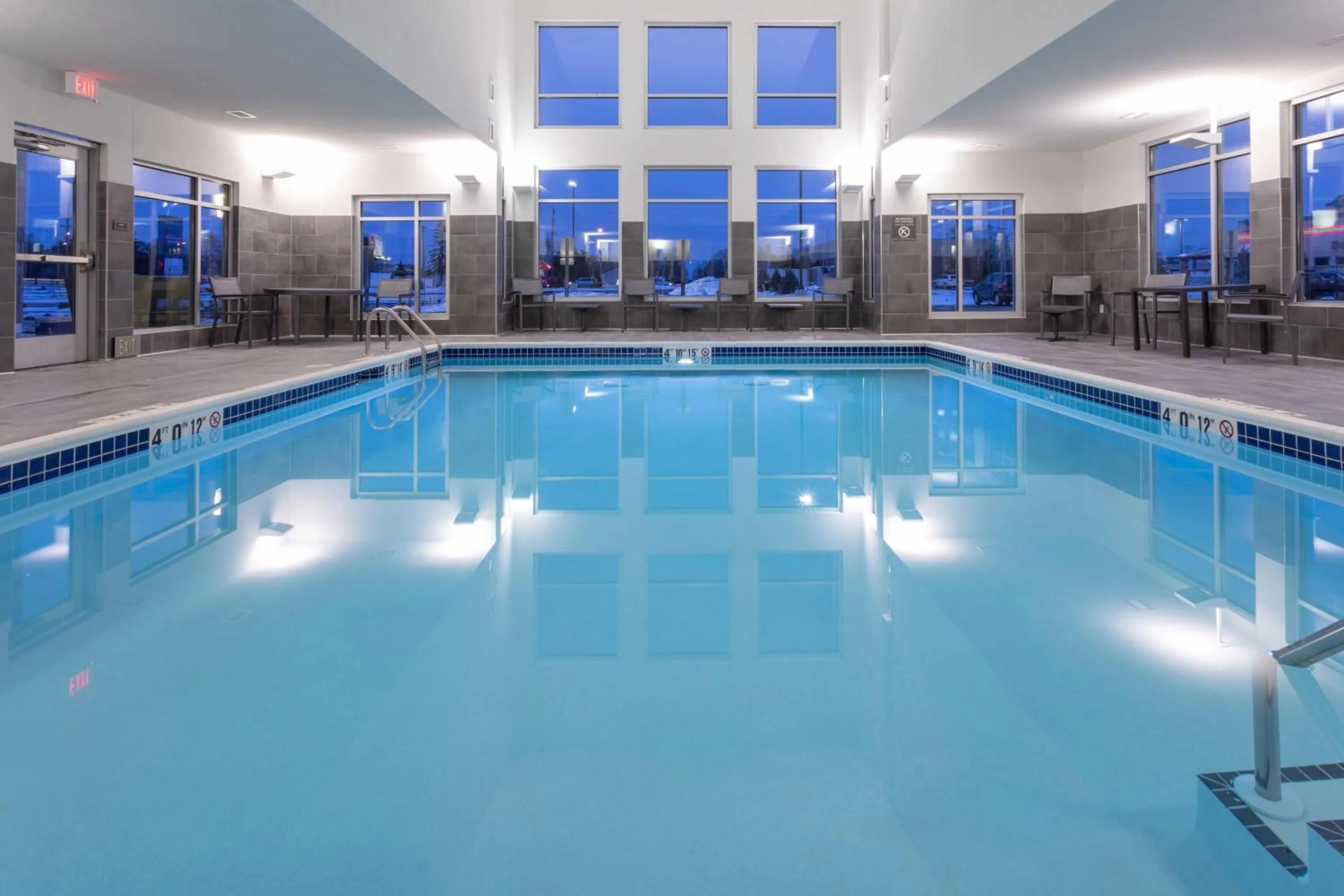 Swimming pool in Residence Inn by Marriott St. Cloud