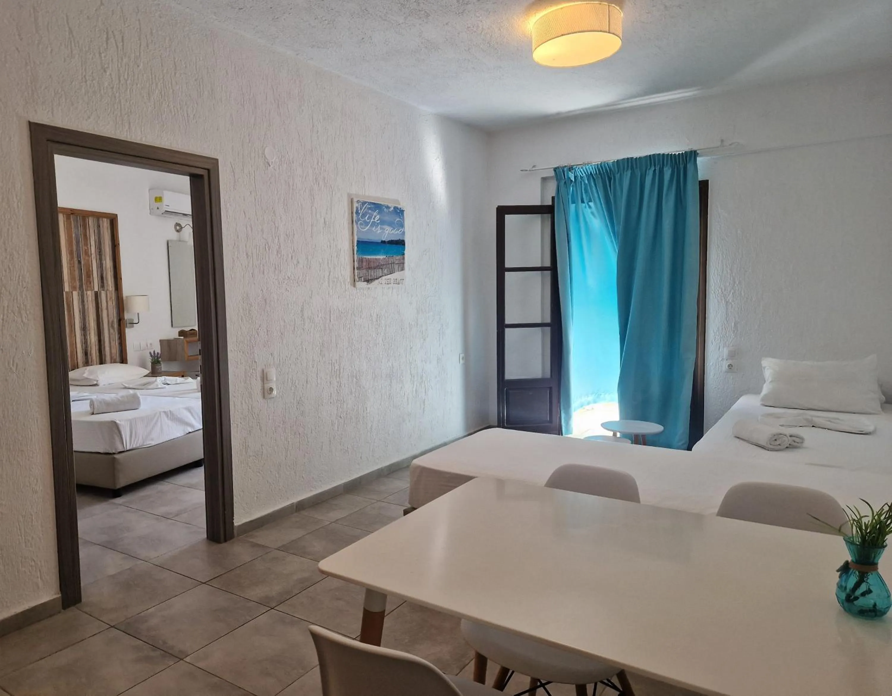 Photo of the whole room, Bed in Cleopatra Apartments