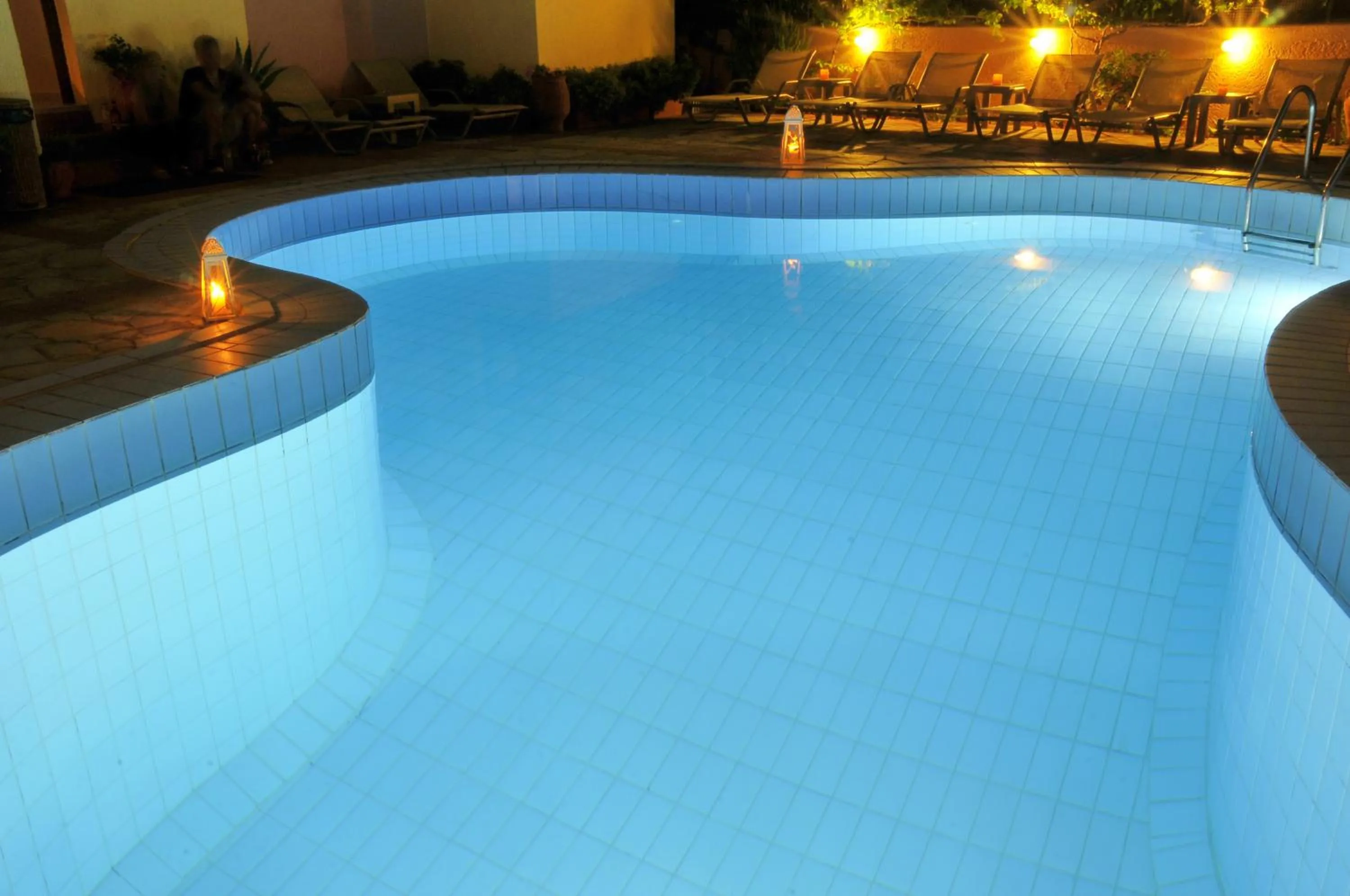Swimming pool in Cleopatra Apartments