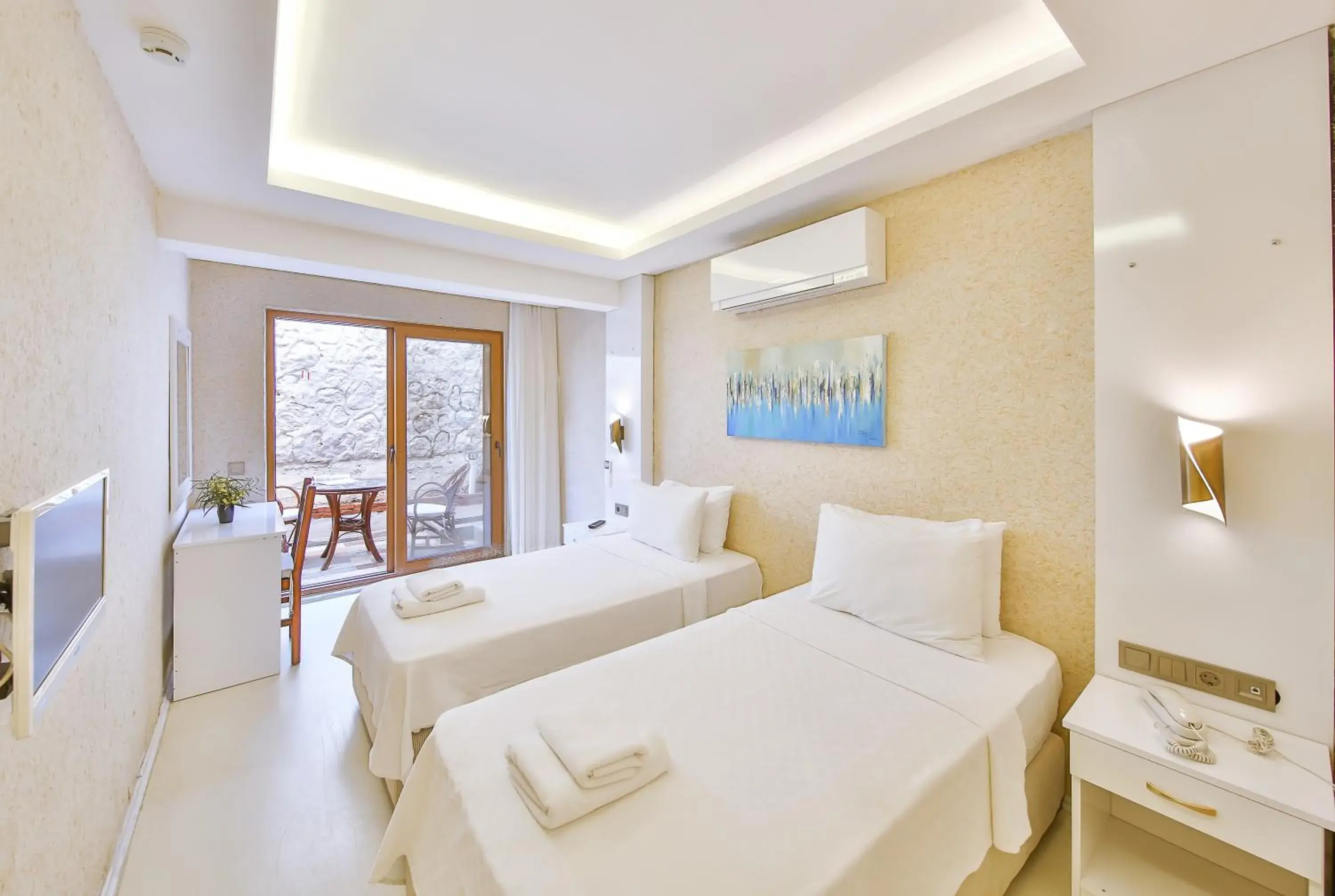 Twin Room with Balcony in Hotel No37 Twin Room with Balcony in Hotel No37