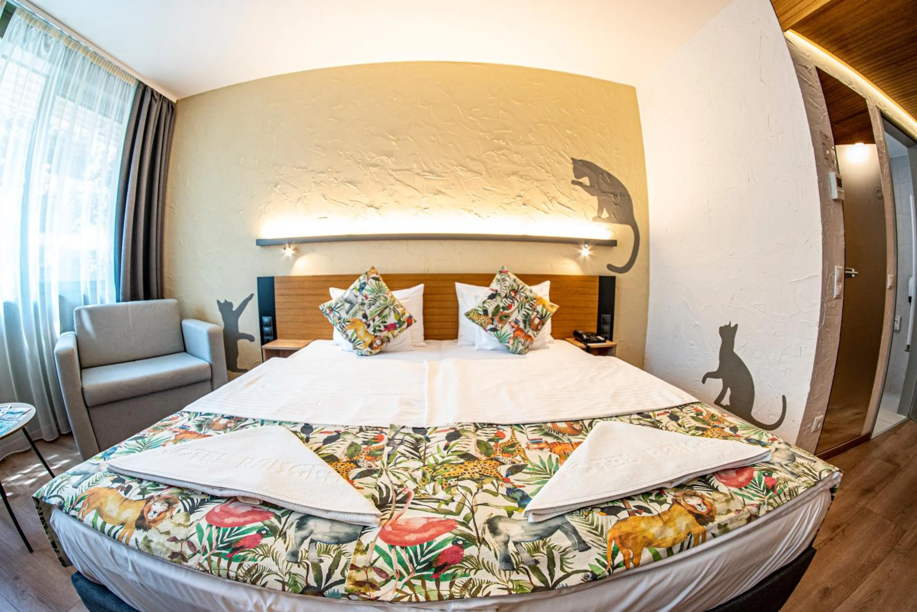 Photo of the whole room, Bed in Pangea Hotel