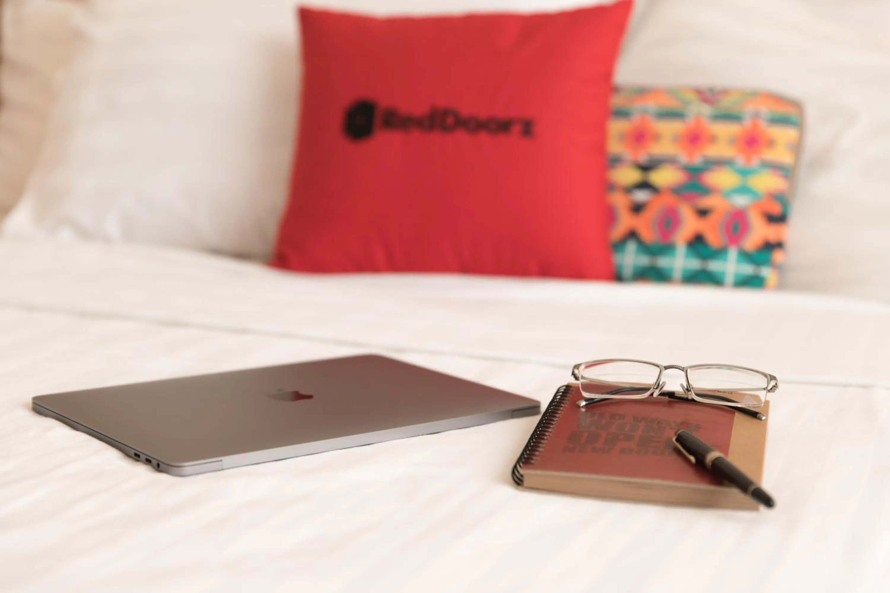 Green Hotel near Lotte Center