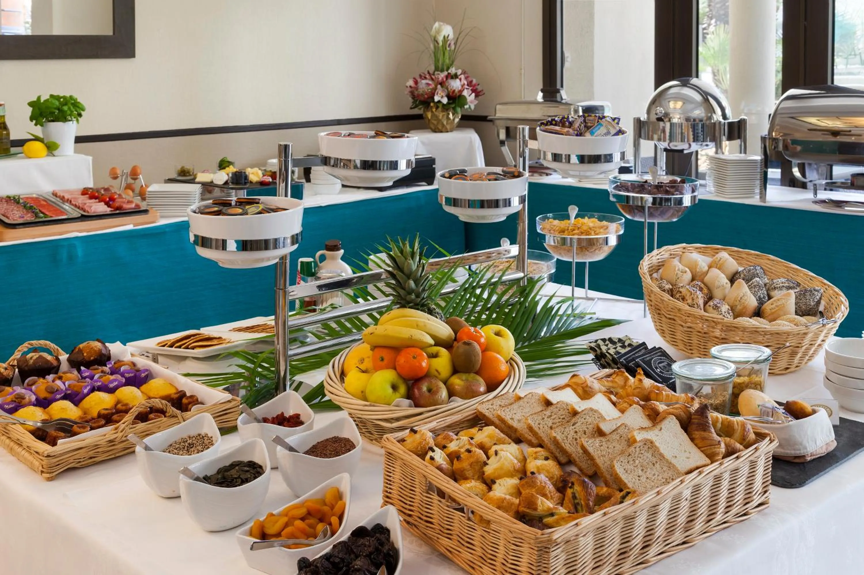 Buffet breakfast in Nehô Suites Cannes Croisette