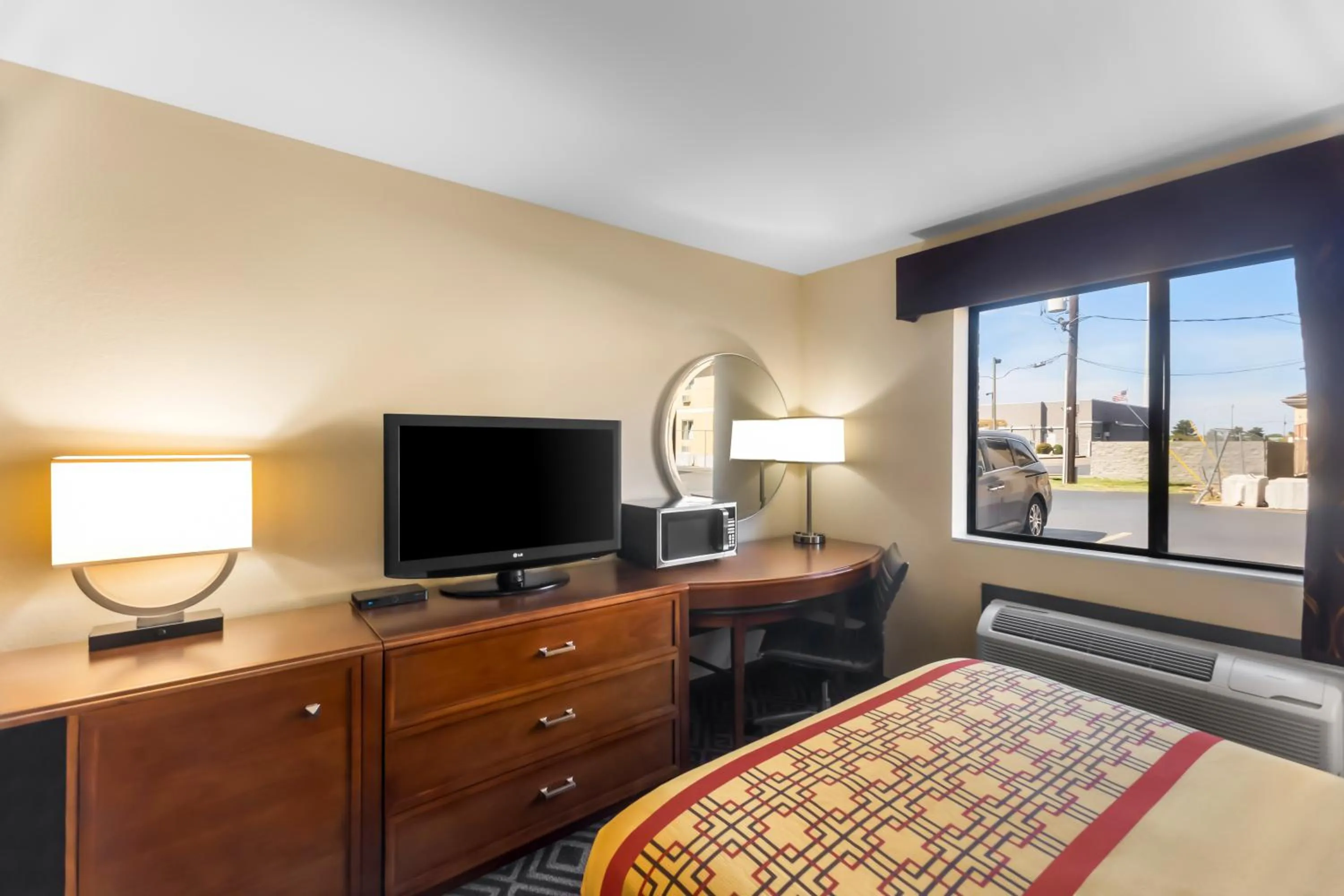 Bed in Travel Inn and Suites- Sikeston Miner I-55 exit-67