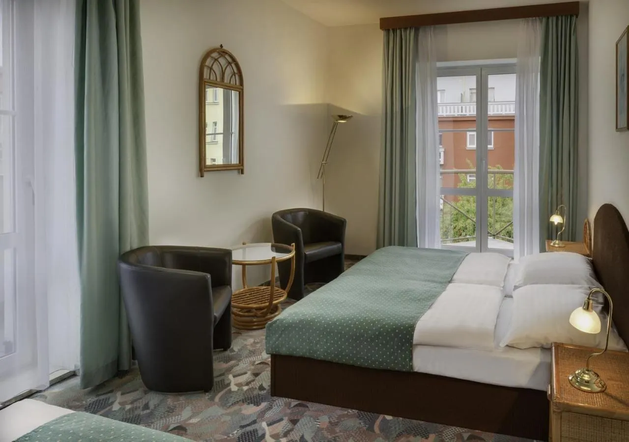 Bedroom, Bed in Hotel Otar