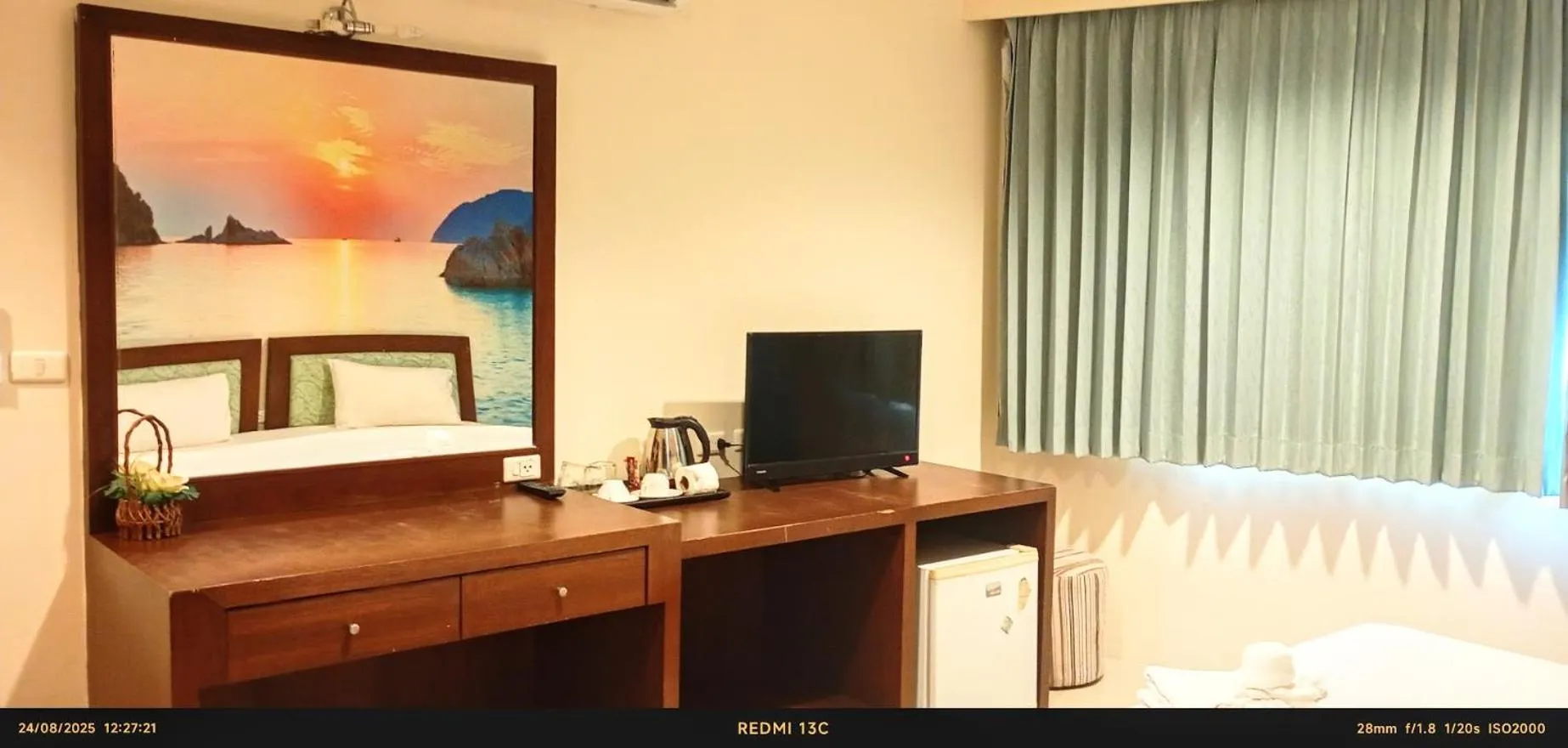 Bedroom, Bed in Sea Star House