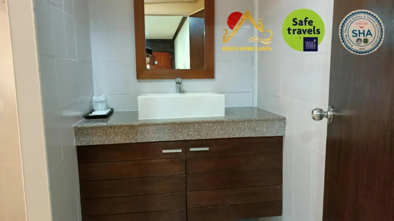 Bathroom in Beach Home Lanta