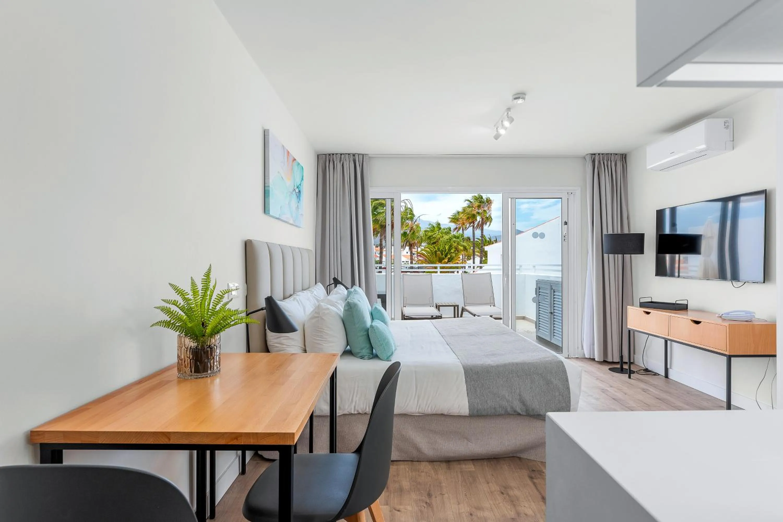 TV and multimedia, Bed in Wyndham Residences Golf del Sur