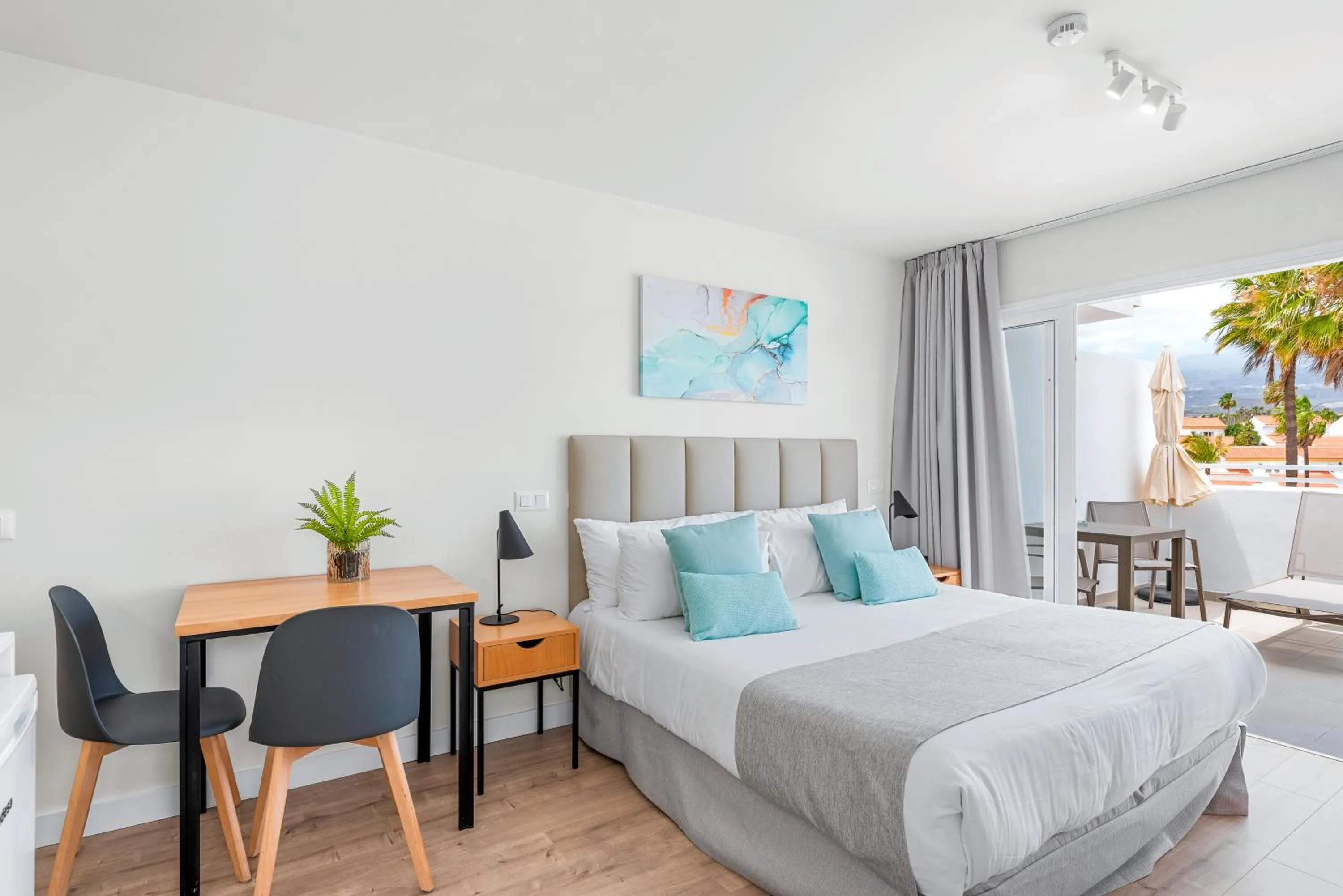 Bed in Wyndham Residences Golf del Sur