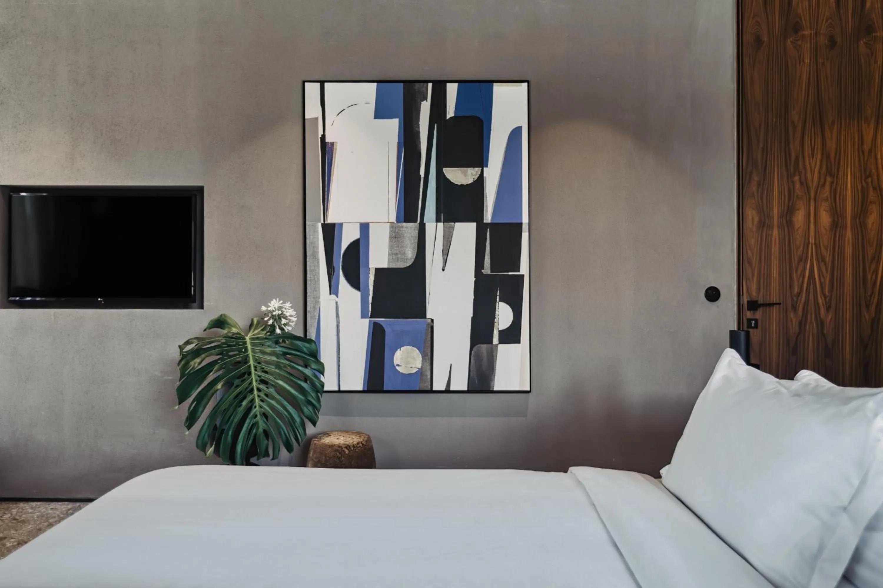 Swimming pool, Bed in Domes Zeen Chania, a Luxury Collection Resort, Crete