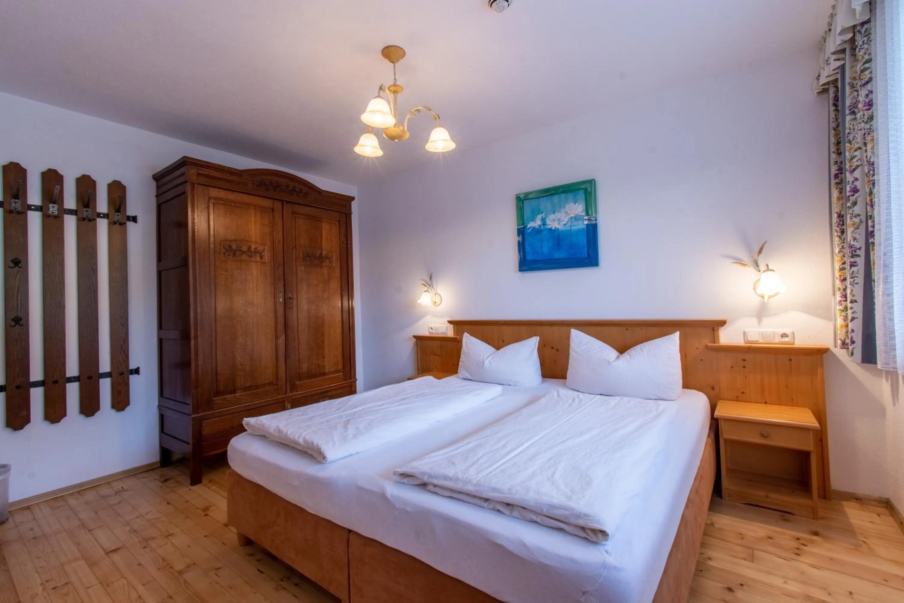 Photo of the whole room, Bed in Pension Noella