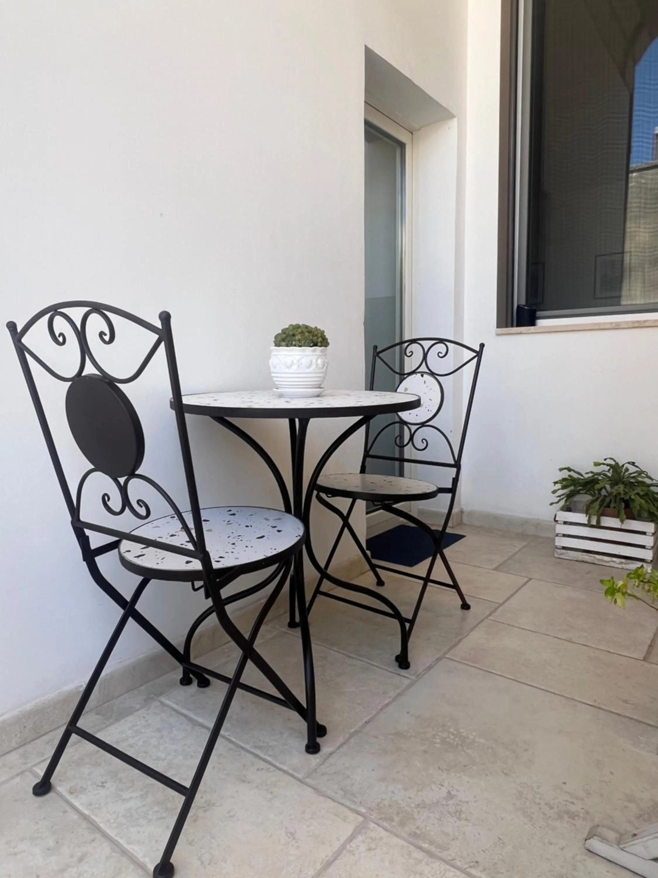 Patio in Eccelsoleccese Boutique B&B - steps from the Historic Center