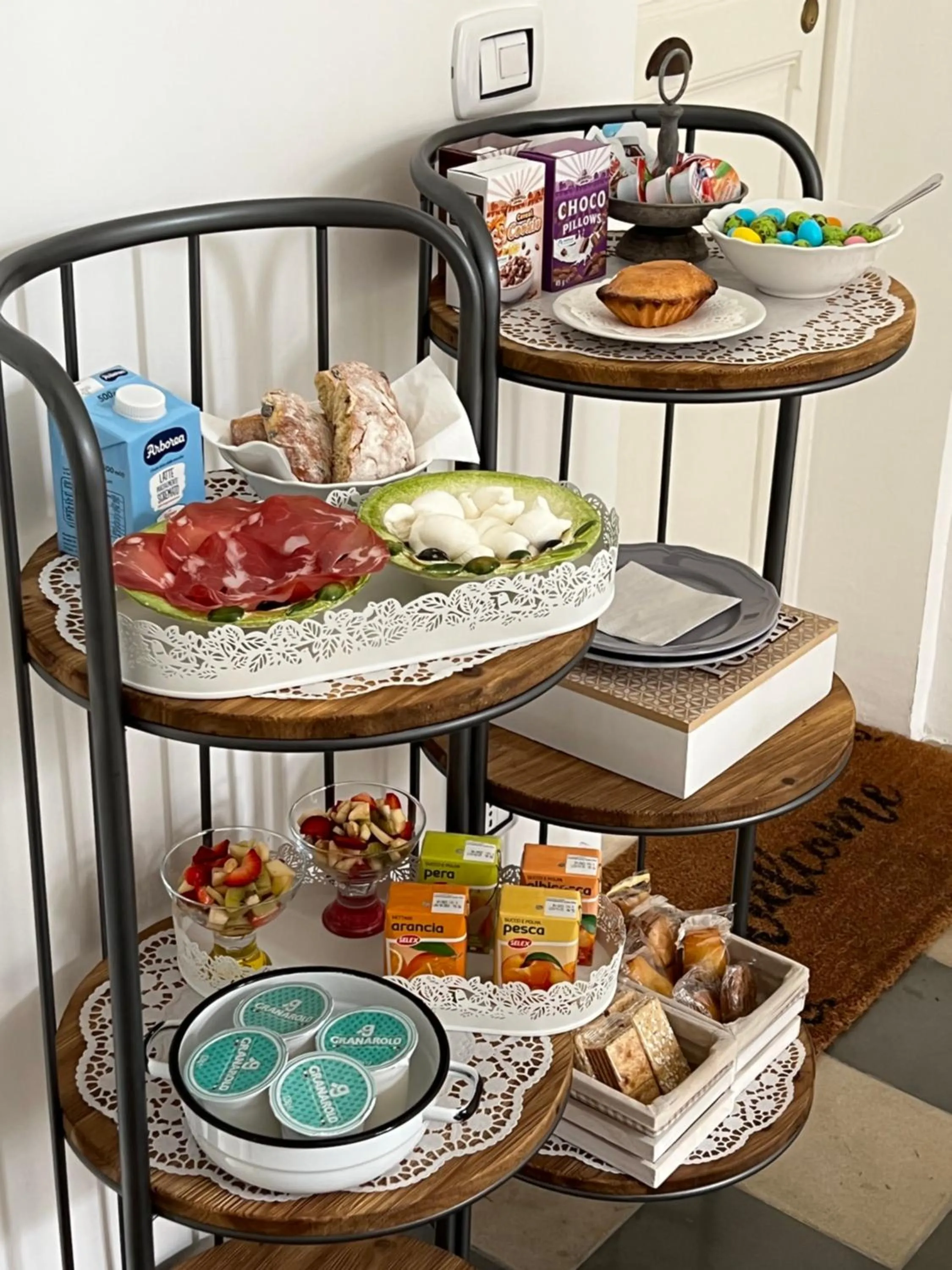 Buffet breakfast in Eccelsoleccese Boutique B&B - steps from the Historic Center